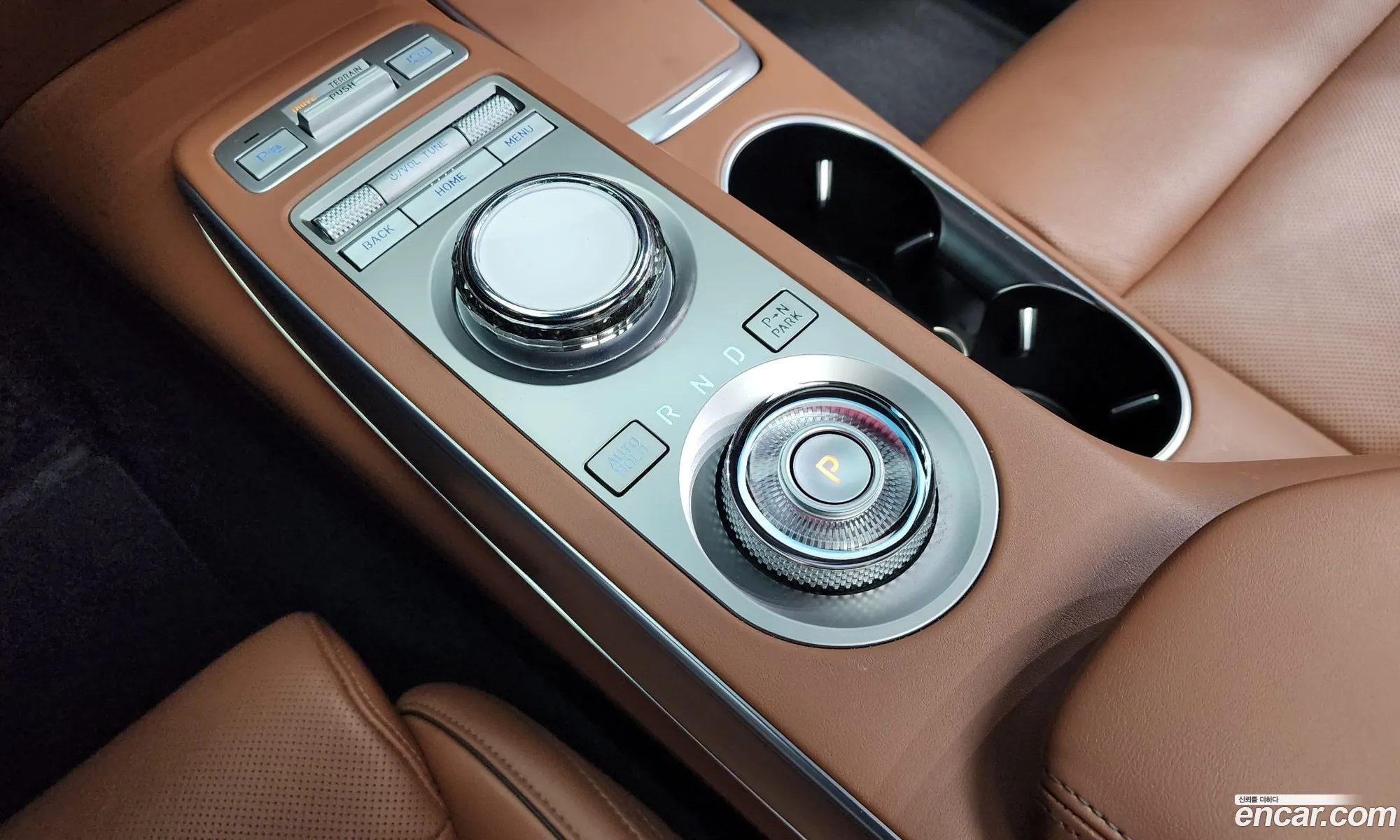 Genesis GV70 2023 — 17