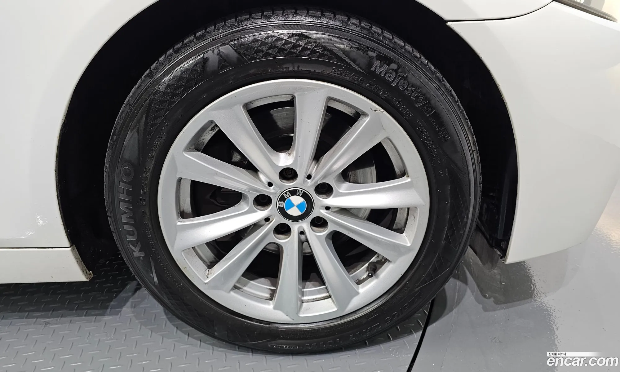 BMW 5 Series 2010 WBAFR110 — 15