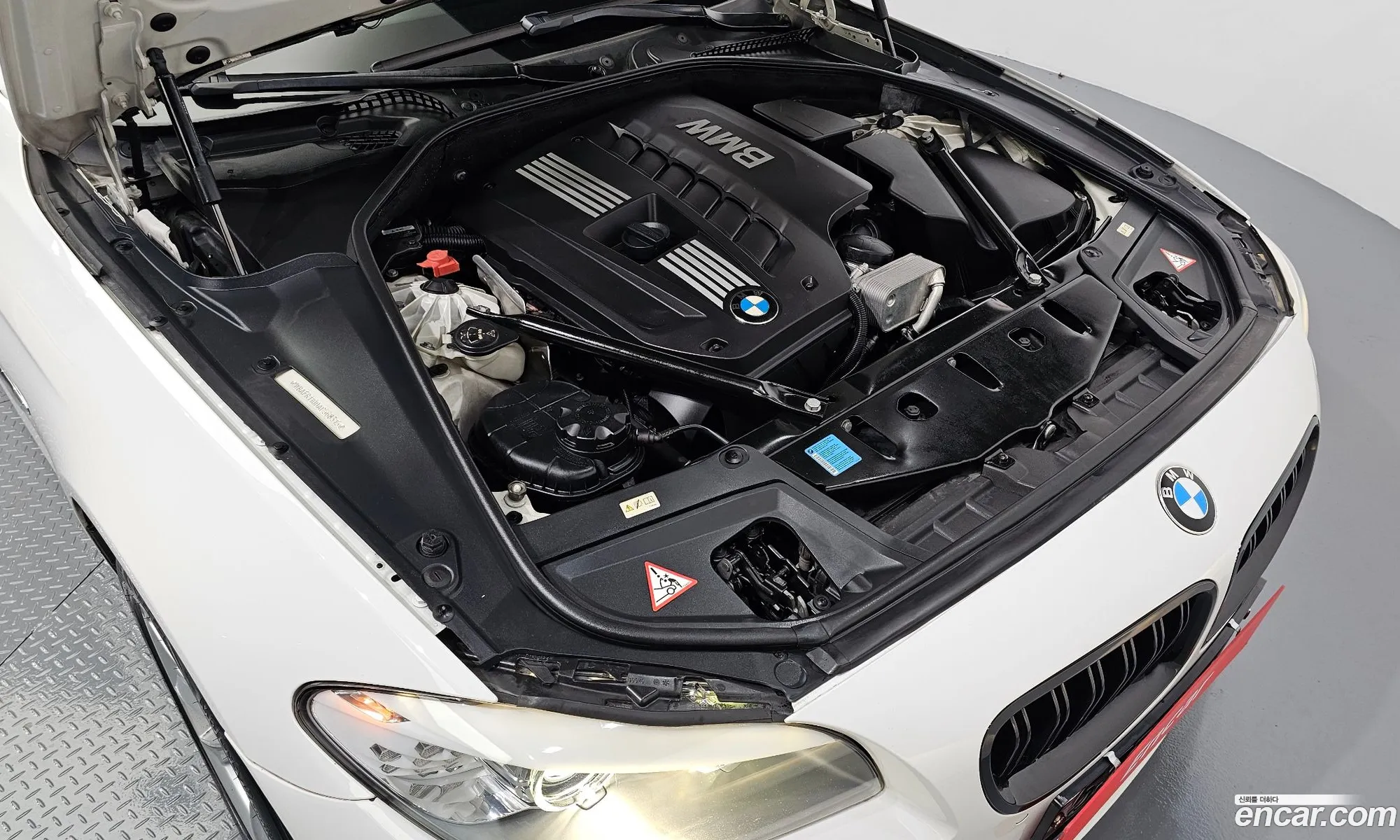 BMW 5 Series 2010 WBAFR110 — 7