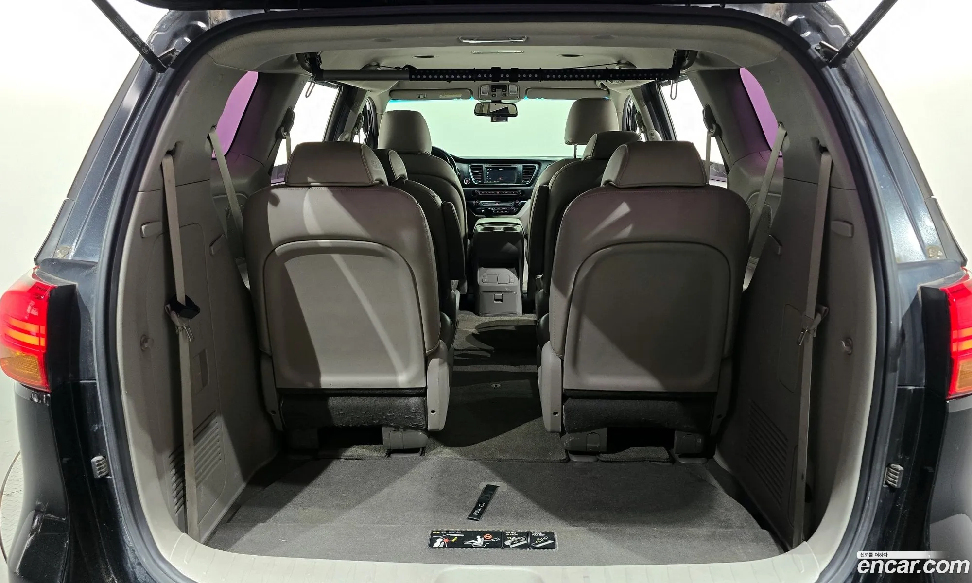 Kia Carnival 2014 — 17