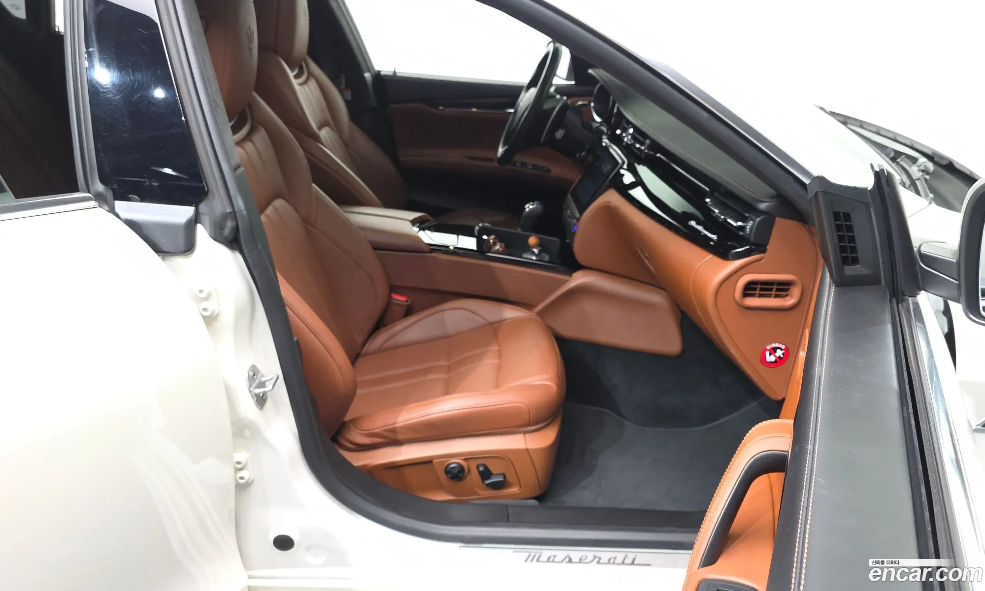 Maserati Quattroporte 2018 ZAM56YRG4J1290799 — 12
