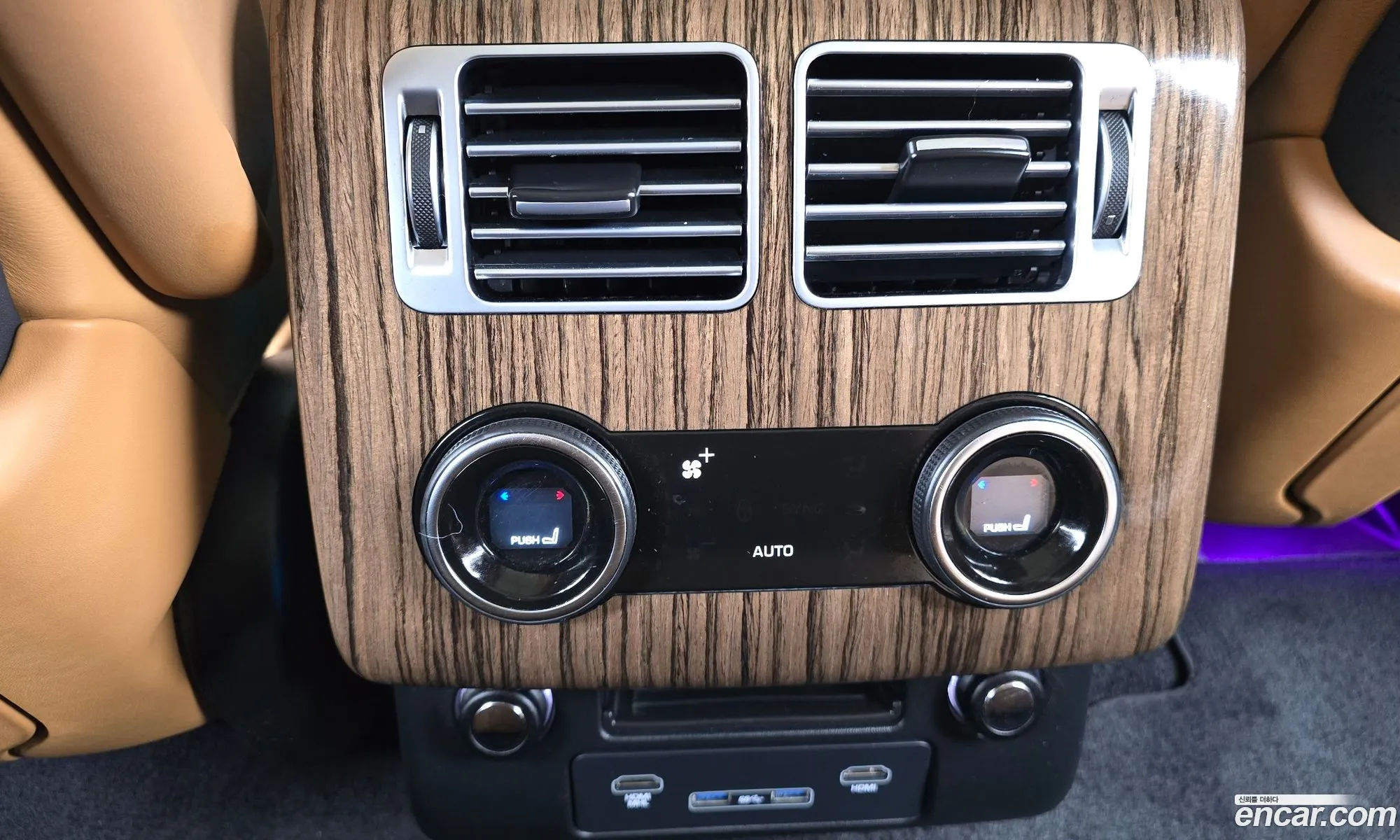 Land Rover Range Rover 2021 SALGA2BW — 10