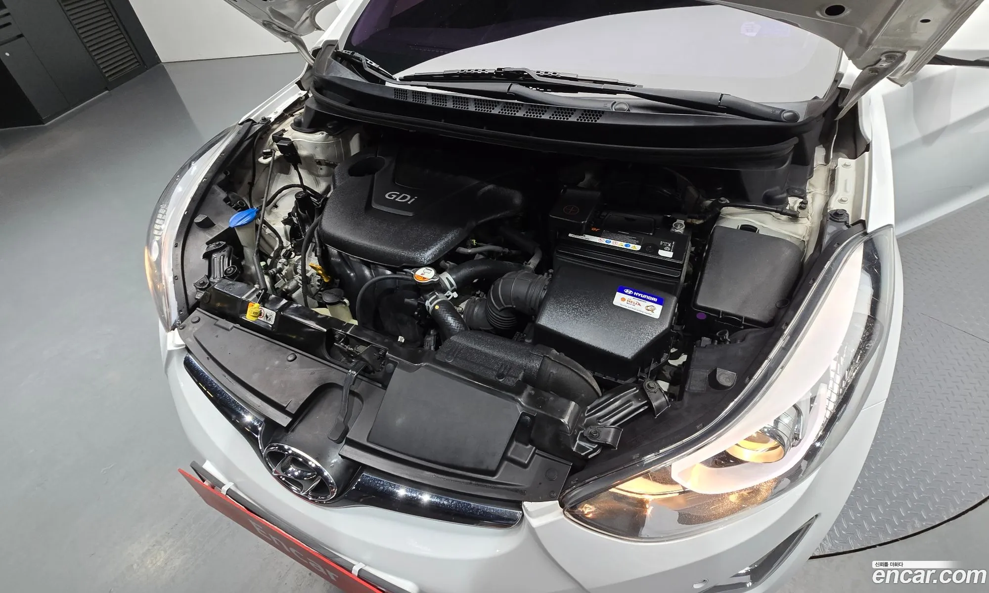 Hyundai Elantra 2015 — 17