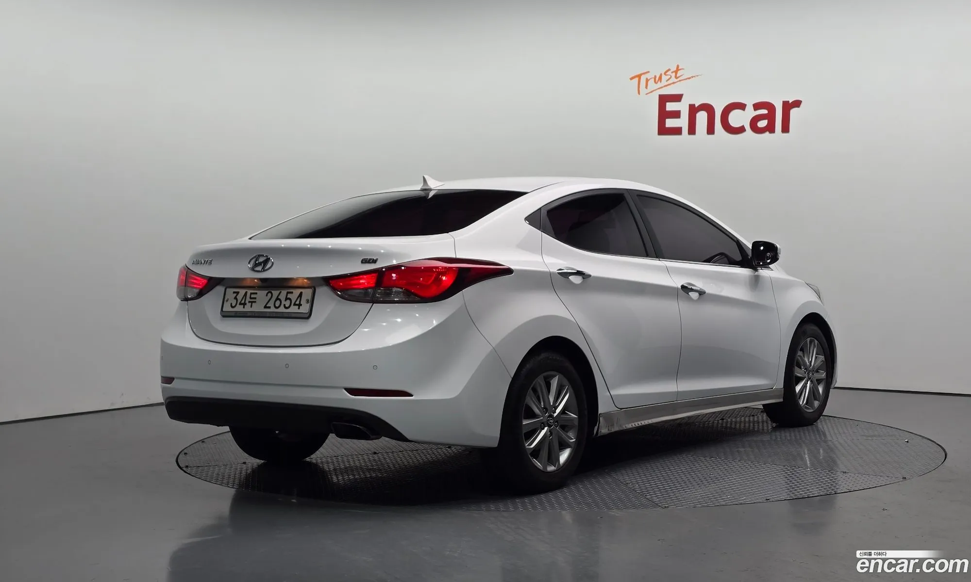 Hyundai Elantra 2015 — 13