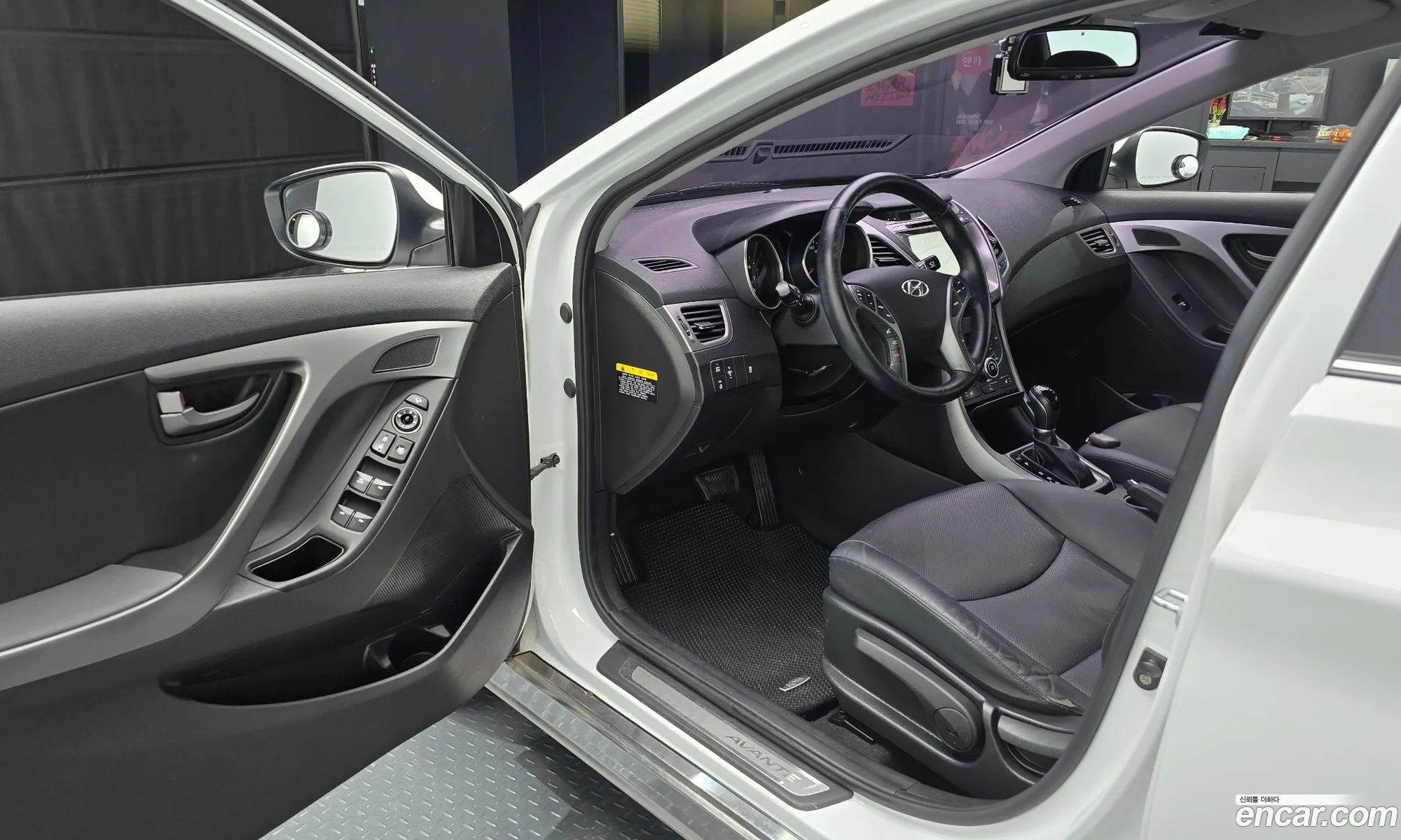 Hyundai Elantra 2015 — 3