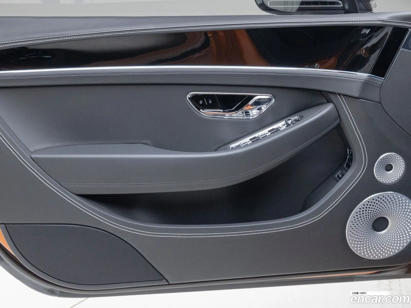 Bentley Continental GT 2024 — 2