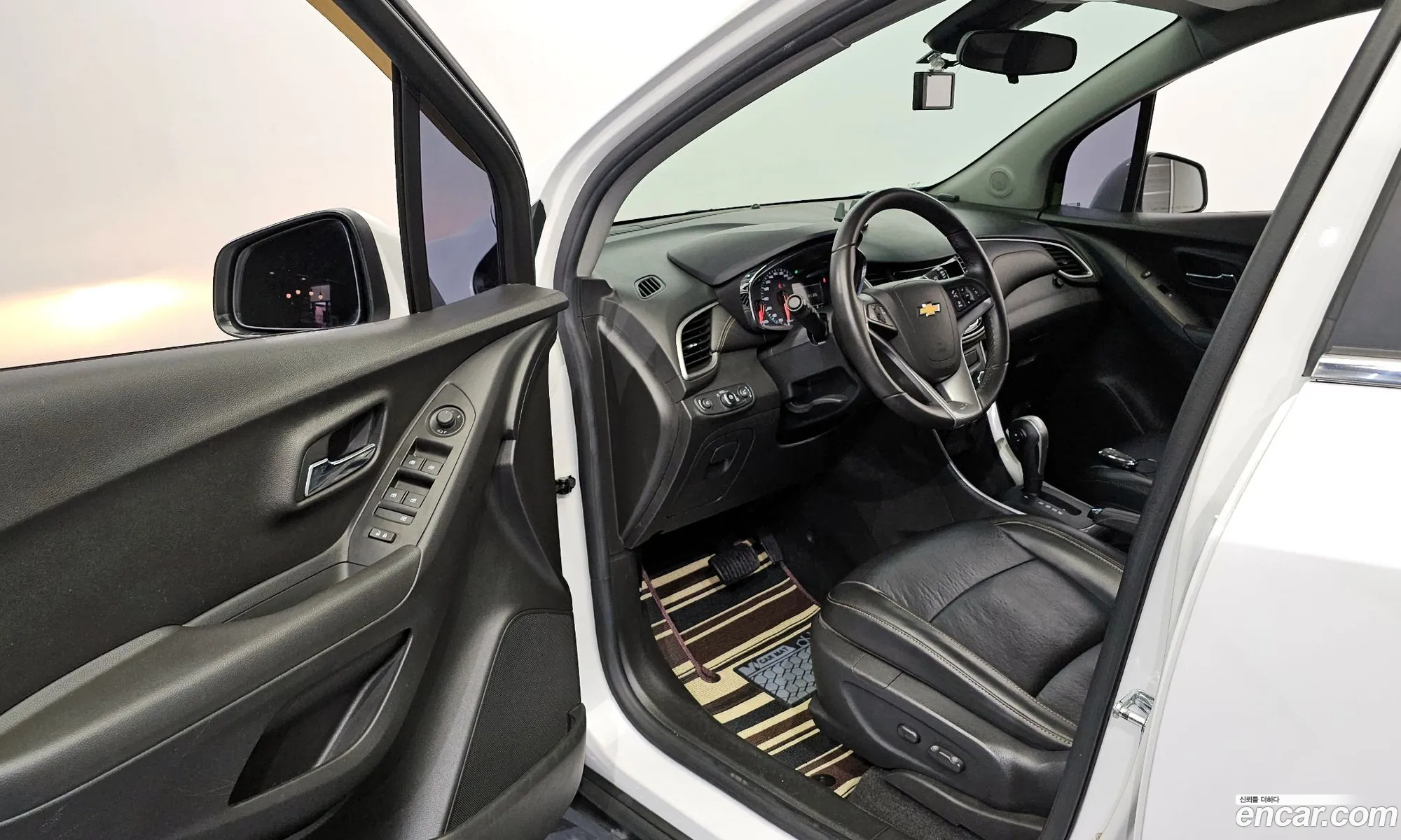 Chevrolet (GM Daewoo) Trax 2017 KLABA76BDJB586732 — 6