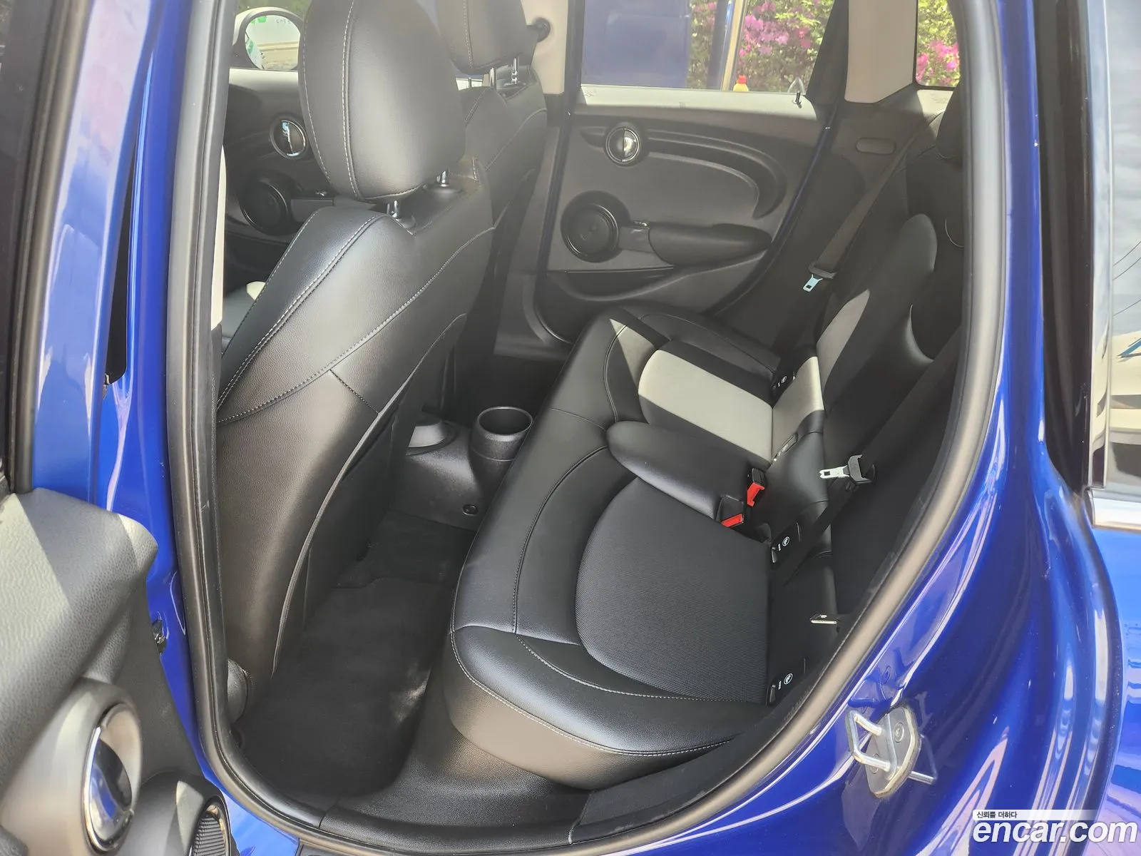 Mini Cooper 2019 — 12