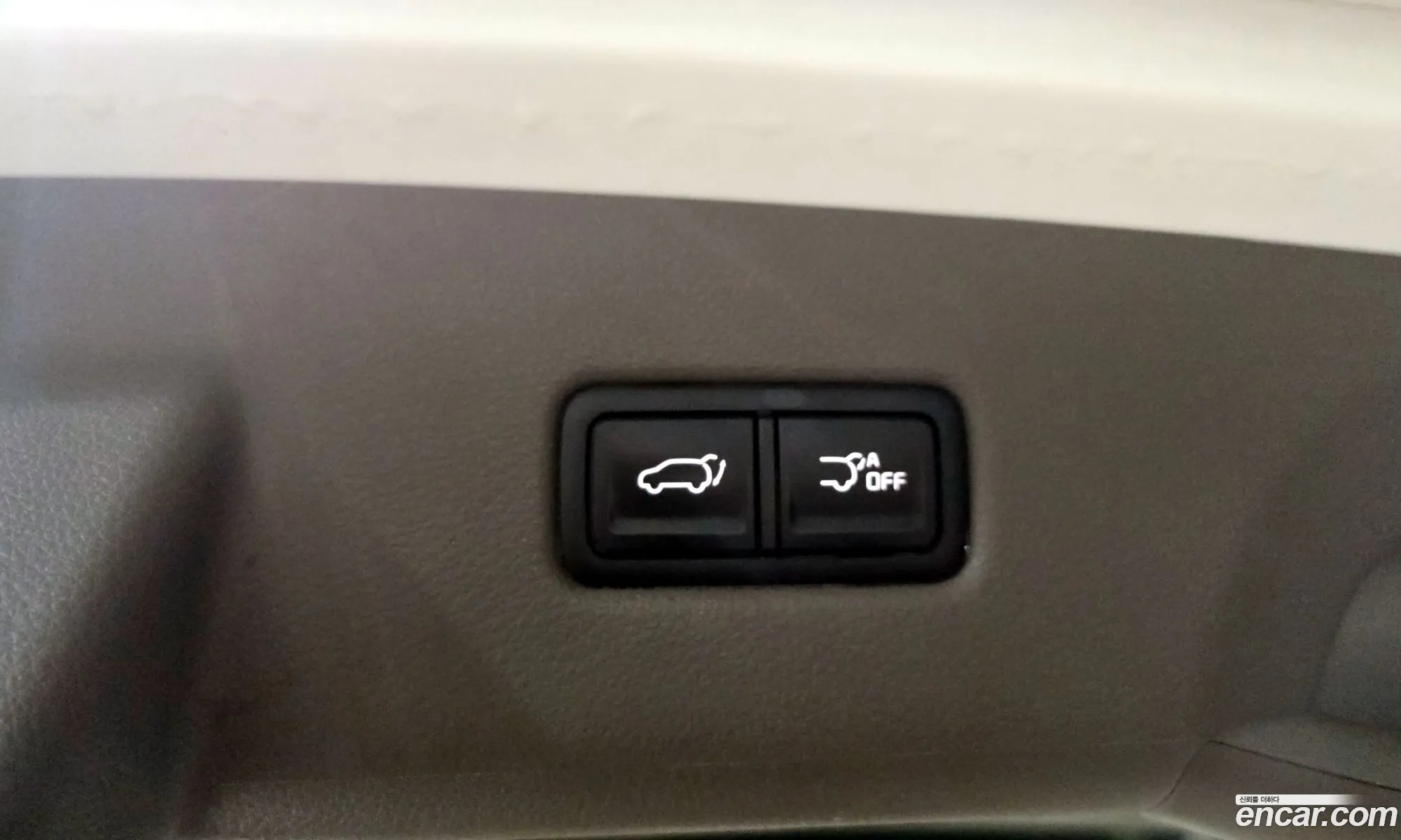 Kia Carnival 2020 KNANE81BBMS015837 — 8