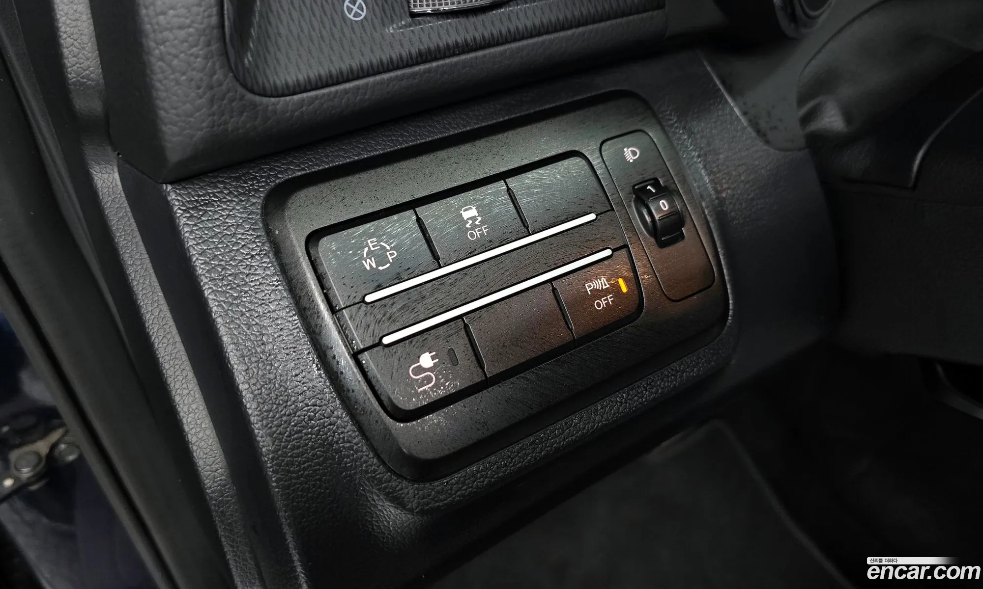 KG Mobility (SsangYong) Tivoli Air 2017 — 16