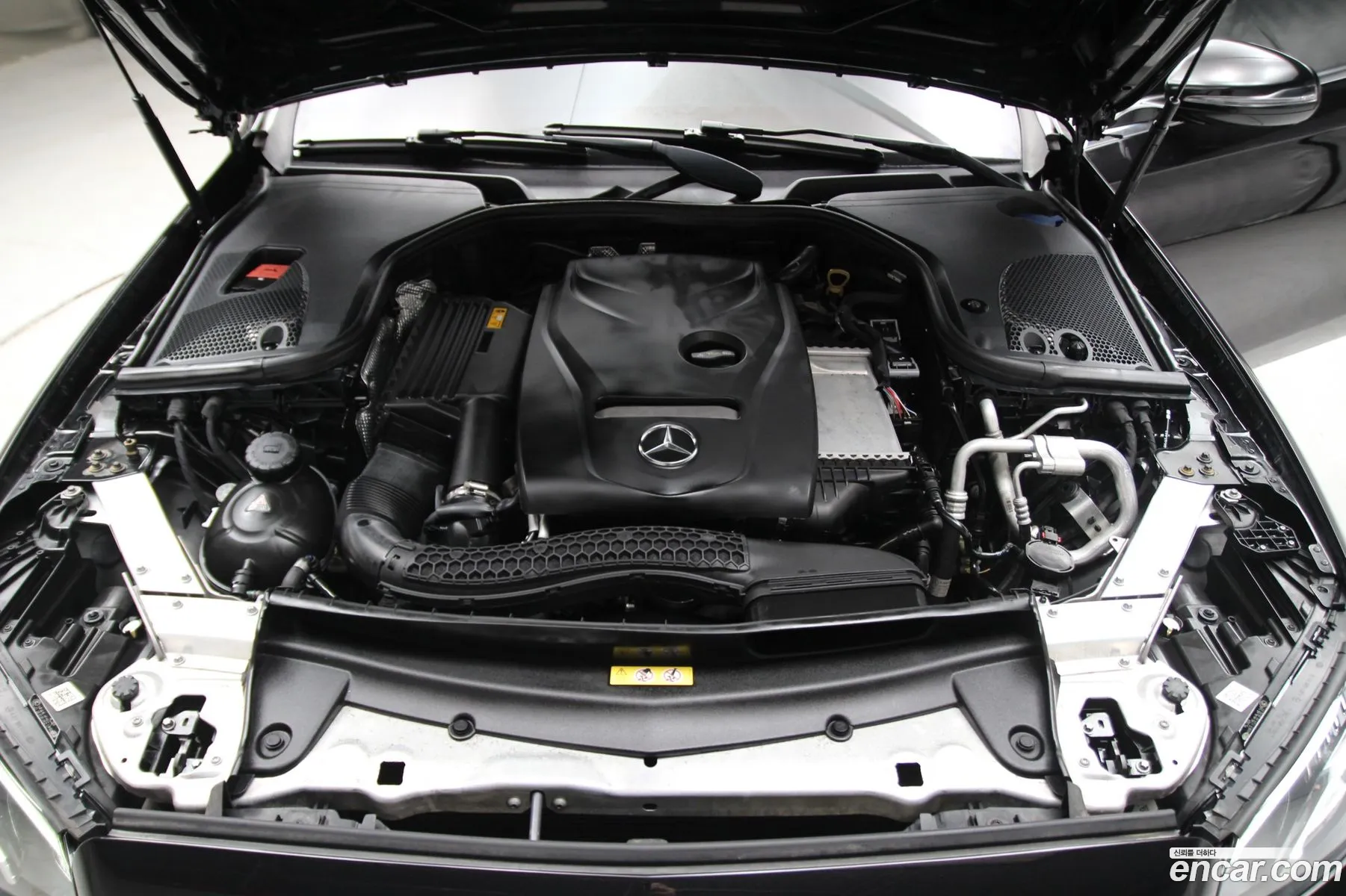 Mercedes-Benz E-Class W213 2018 — 18