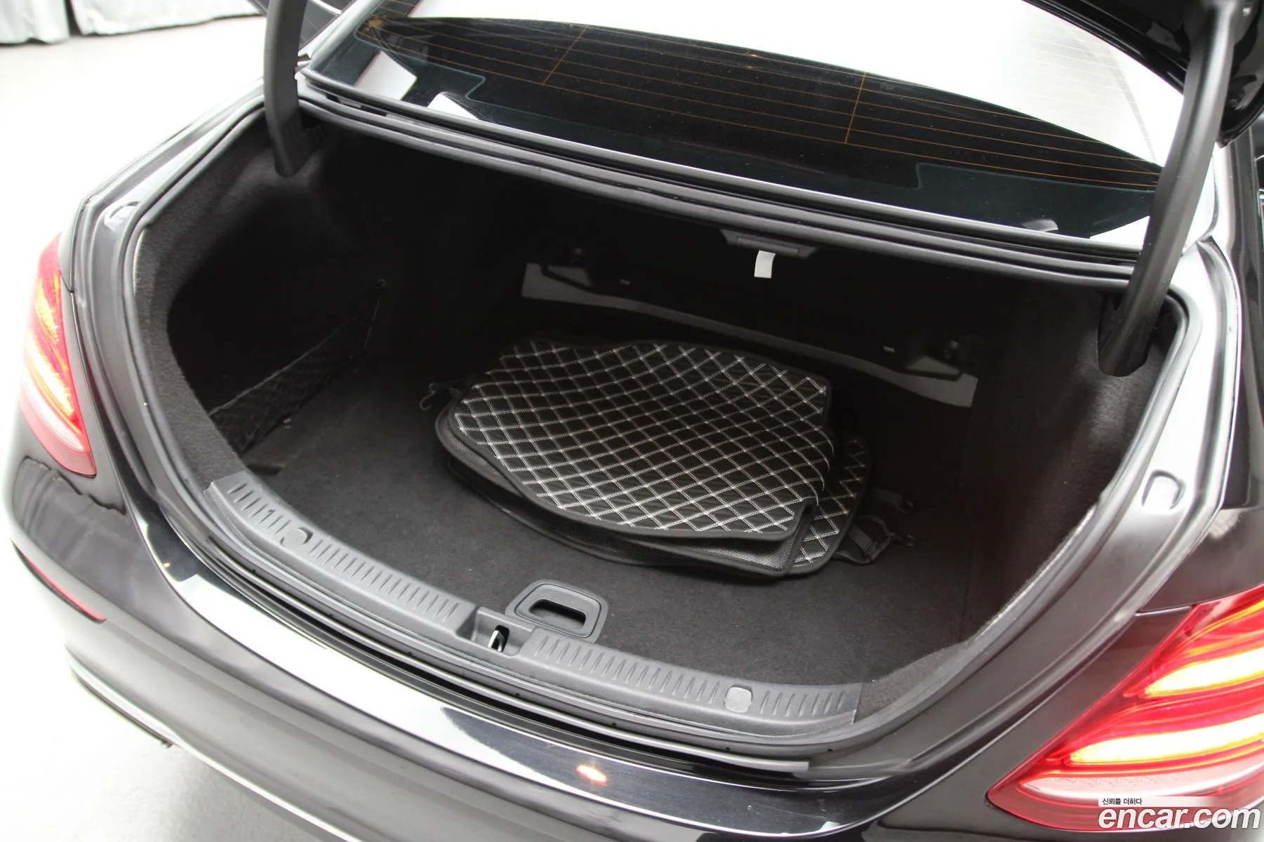 Mercedes-Benz E-Class W213 2018 — 13