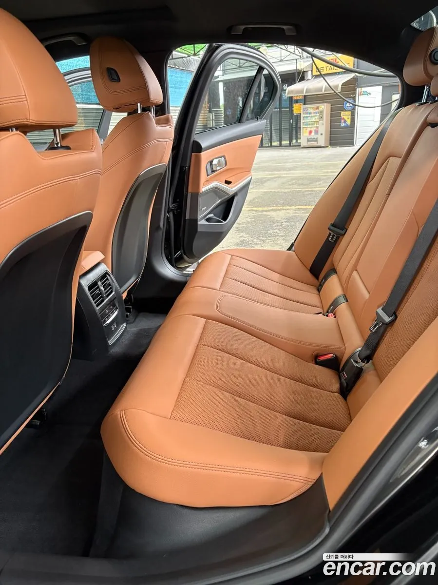 BMW 3 Series 2025 — 4