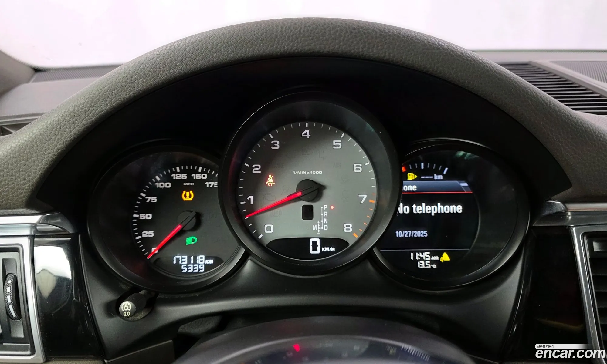 Porsche Macan 2015 WP1AB2A52FLB72136 — 2