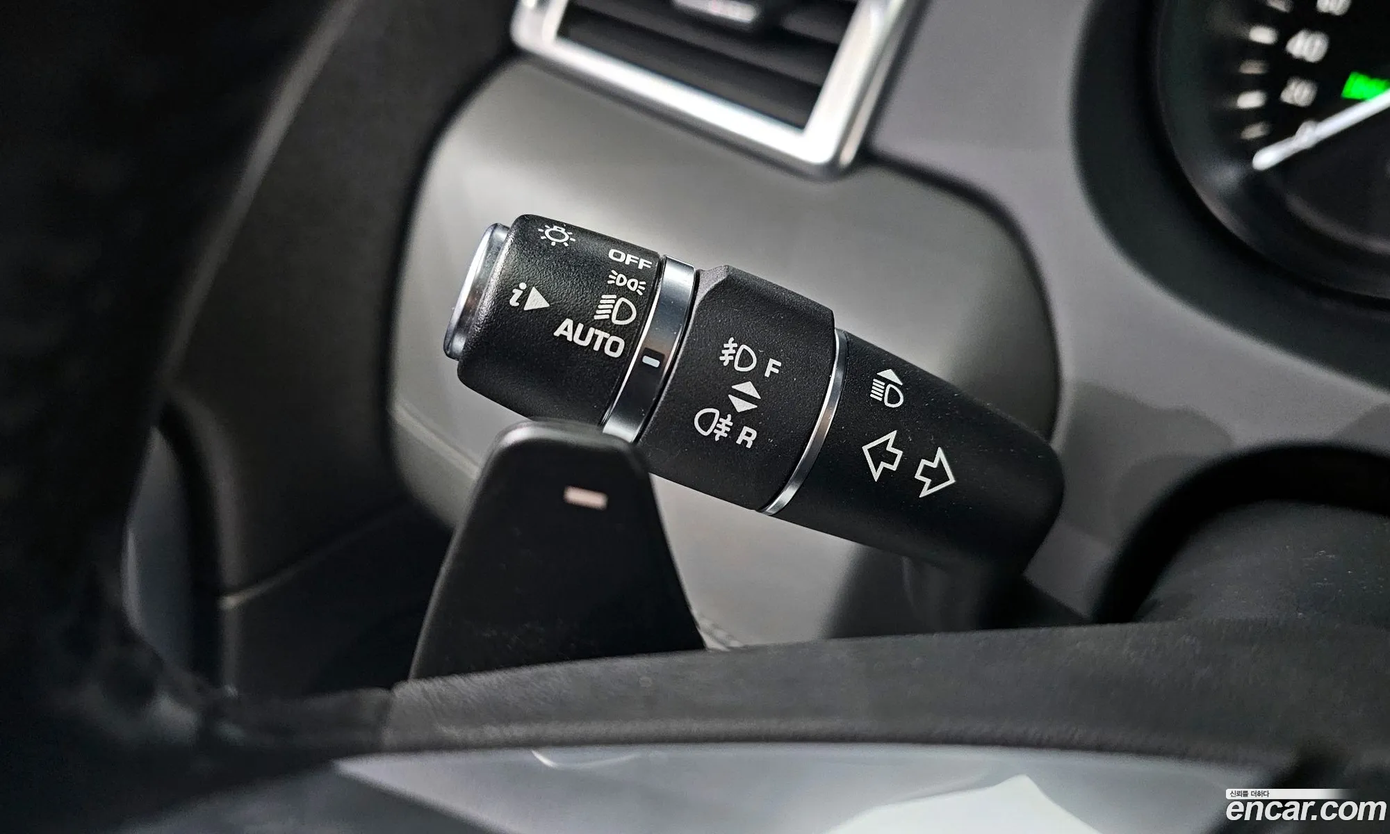 Land Rover Discovery Sport 2018 — 11