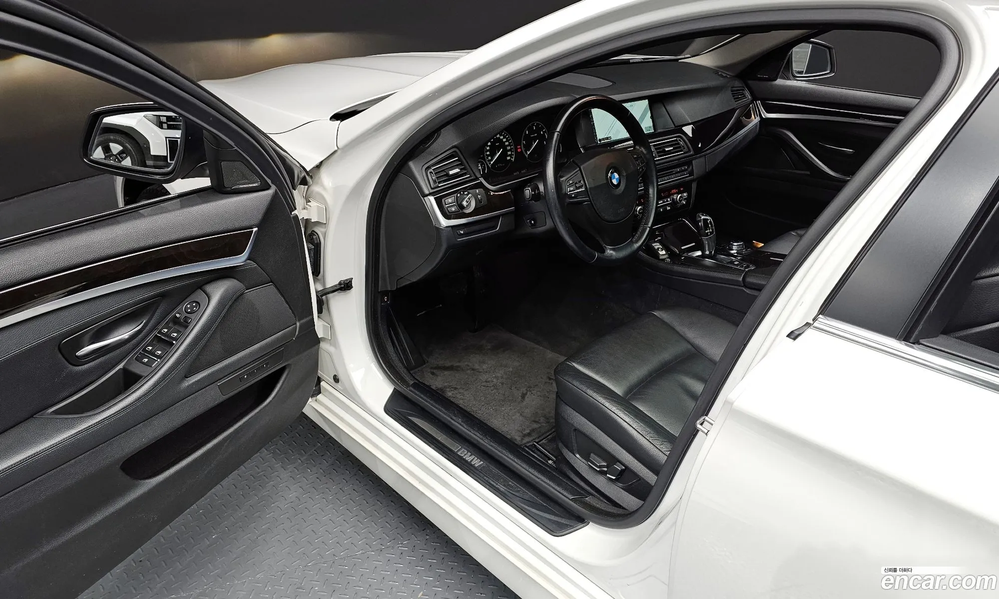 BMW 5 Series 2011 WBAFW1105BC664158 — 9