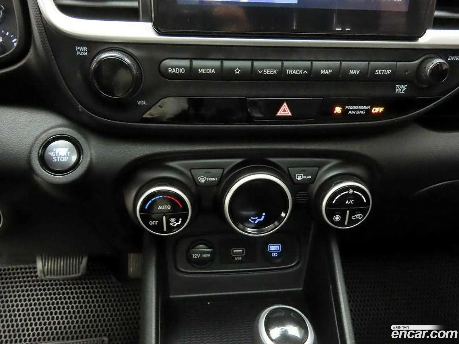 Hyundai Venue 2019 — 12