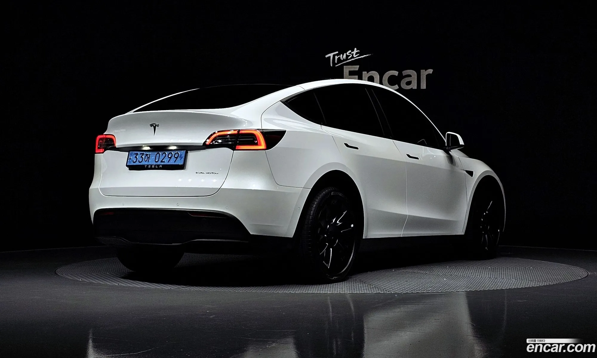 Tesla Model Y 2022 — 13
