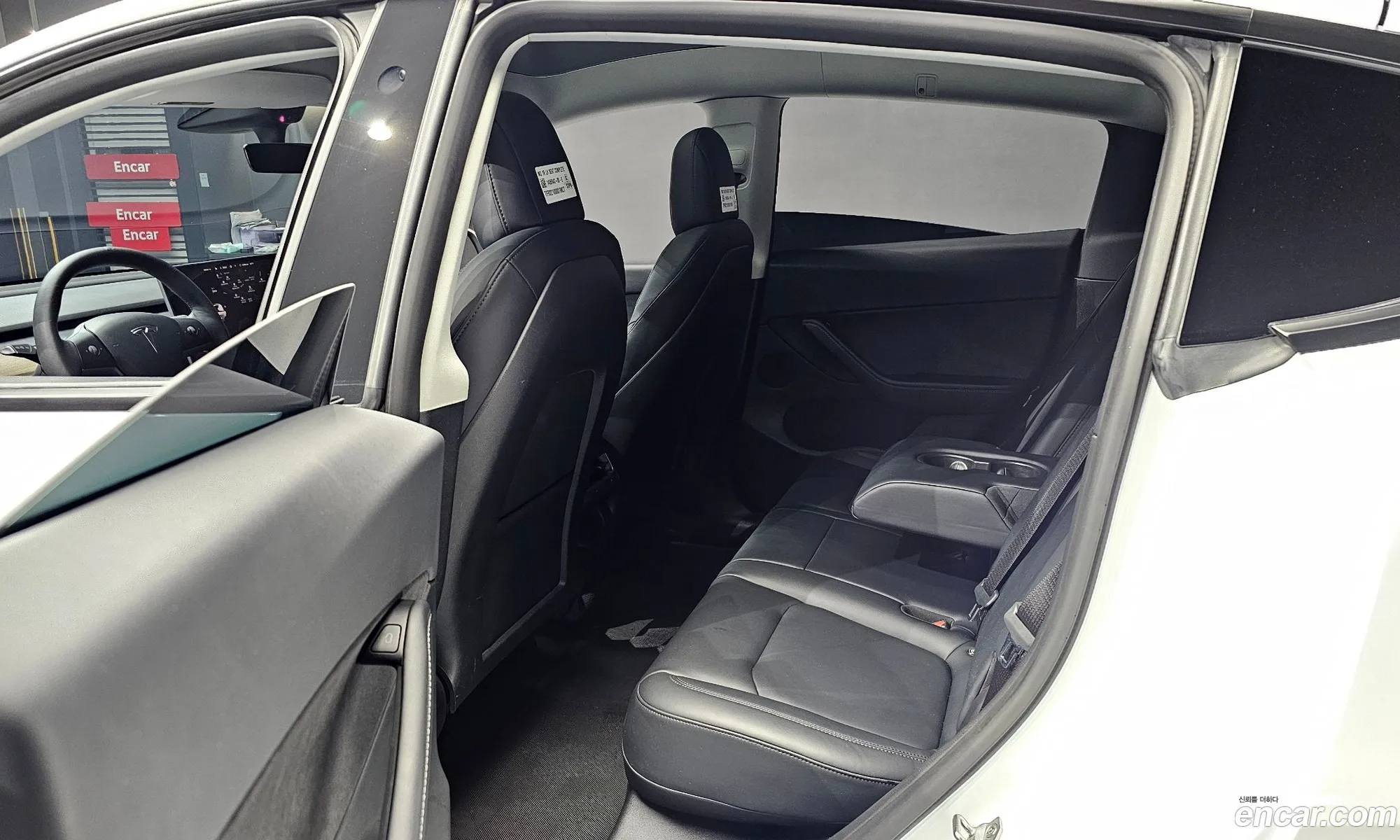 Tesla Model Y 2022 — 20