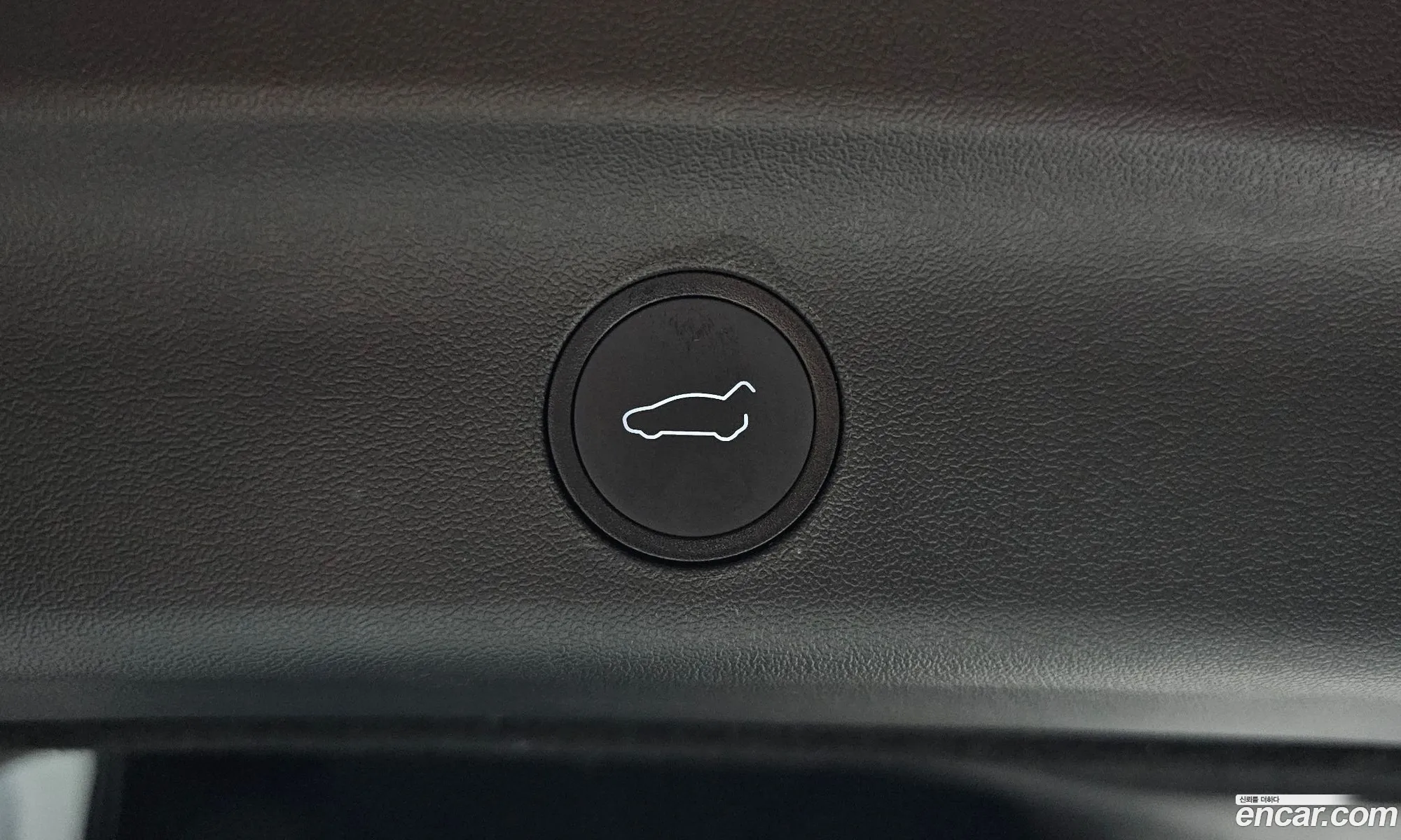 Tesla Model Y 2022 — 11