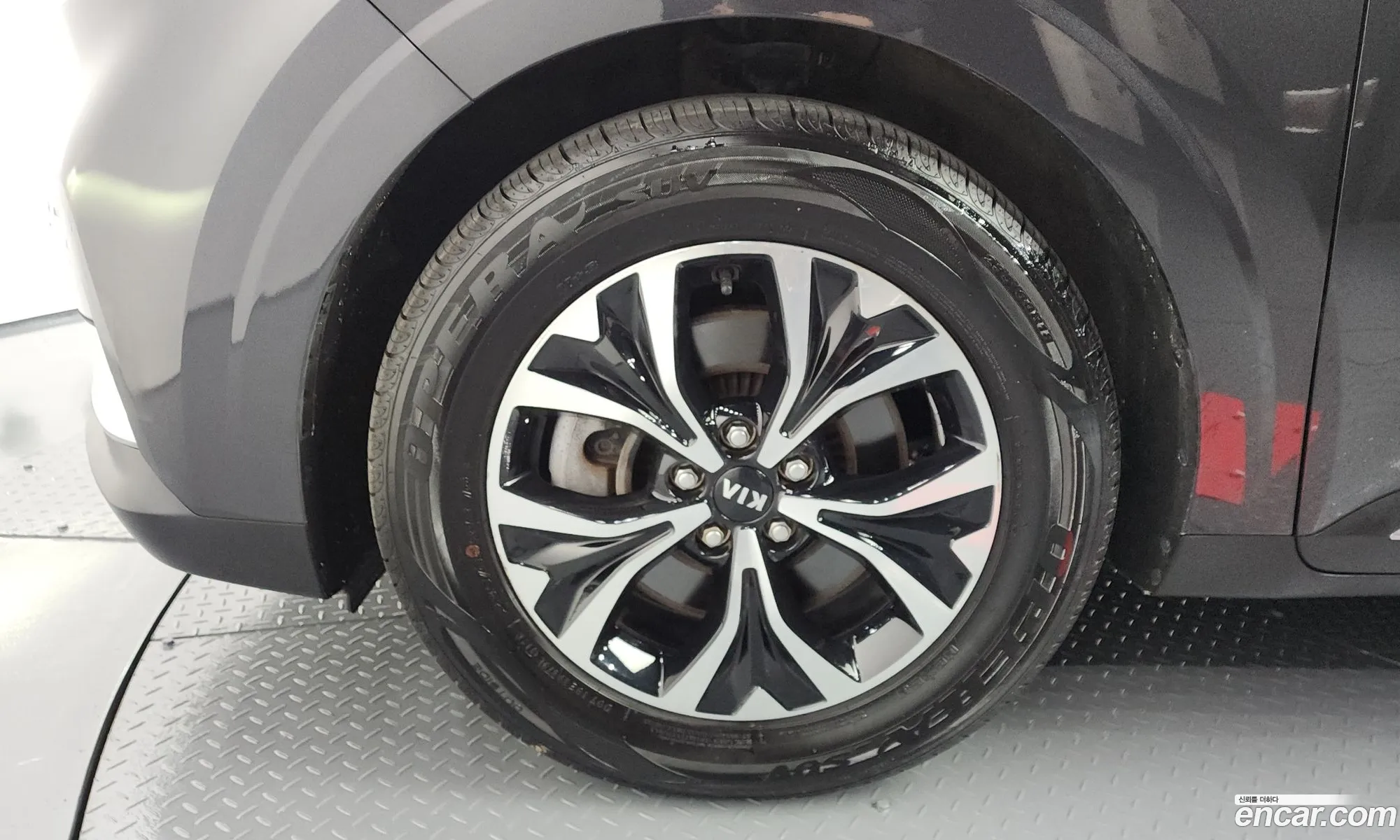 Kia Carnival 2020 KNANE81BBMS027168 — 17