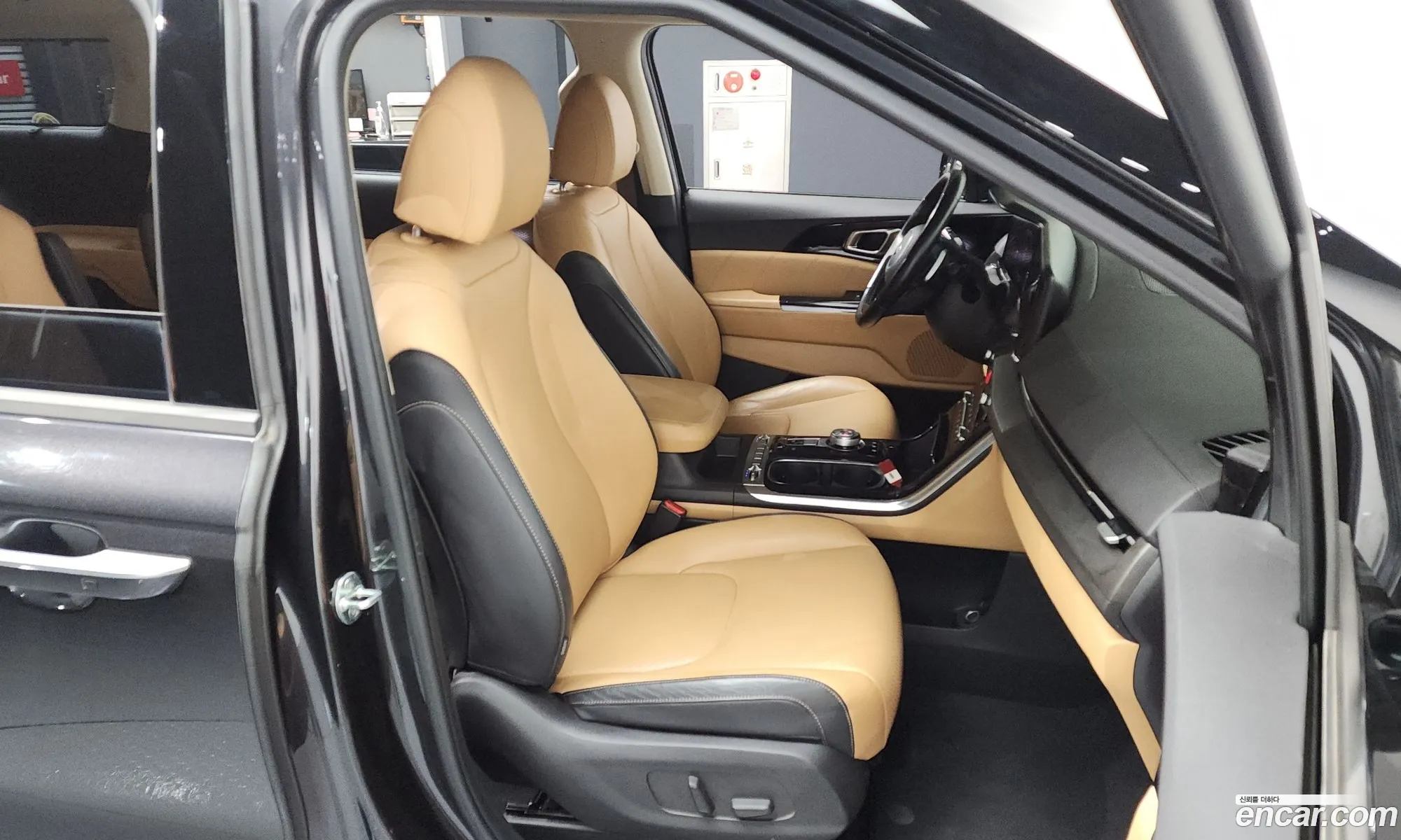 Kia Carnival 2020 KNANE81BBMS027168 — 2