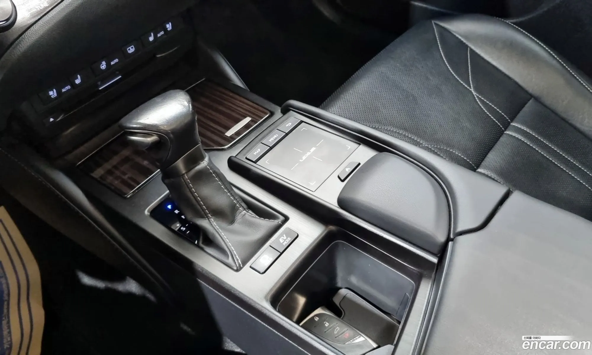 Lexus ES300h 7th Gen 2018 — 6