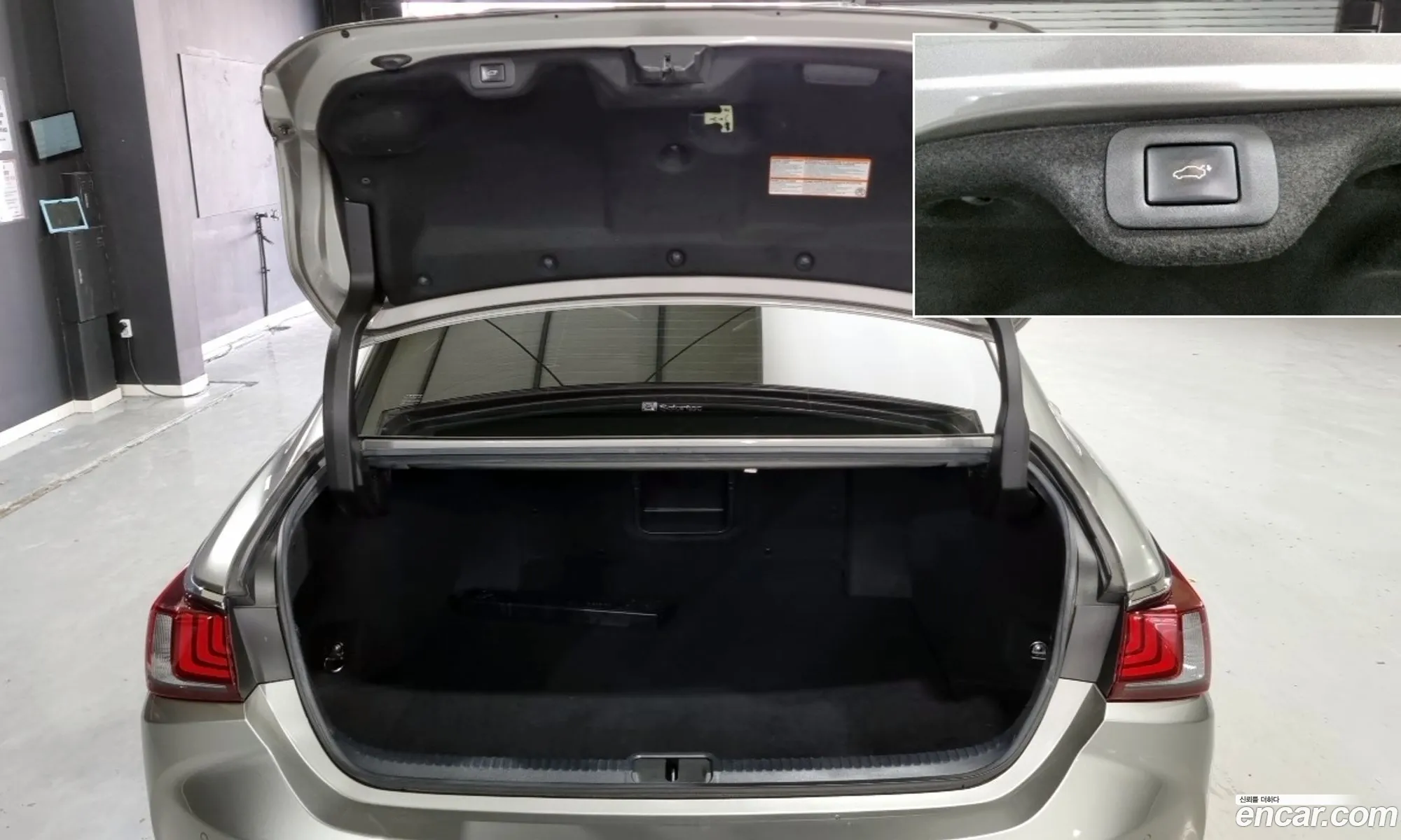 Lexus ES300h 7th Gen 2018 — 4