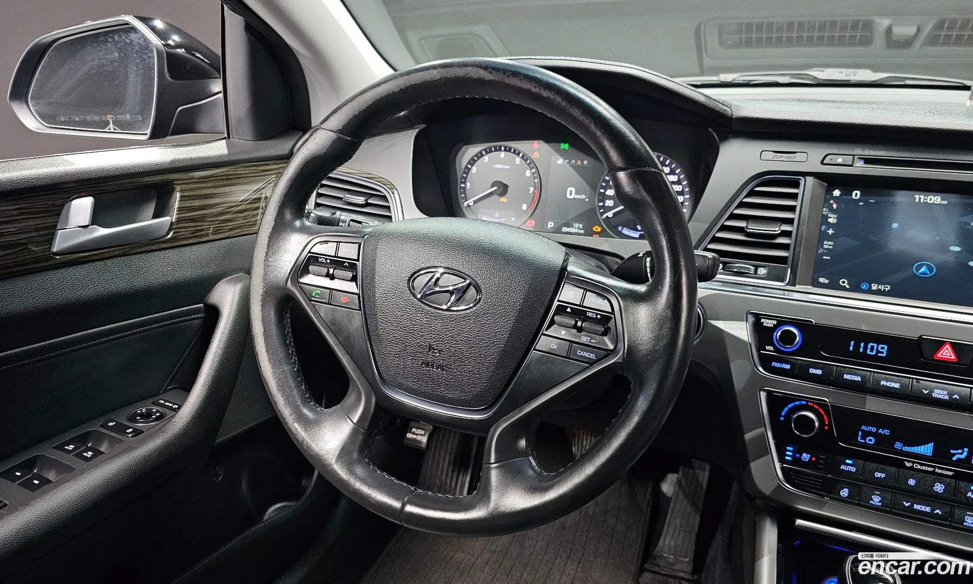 Hyundai LF Sonata 2014 — 18