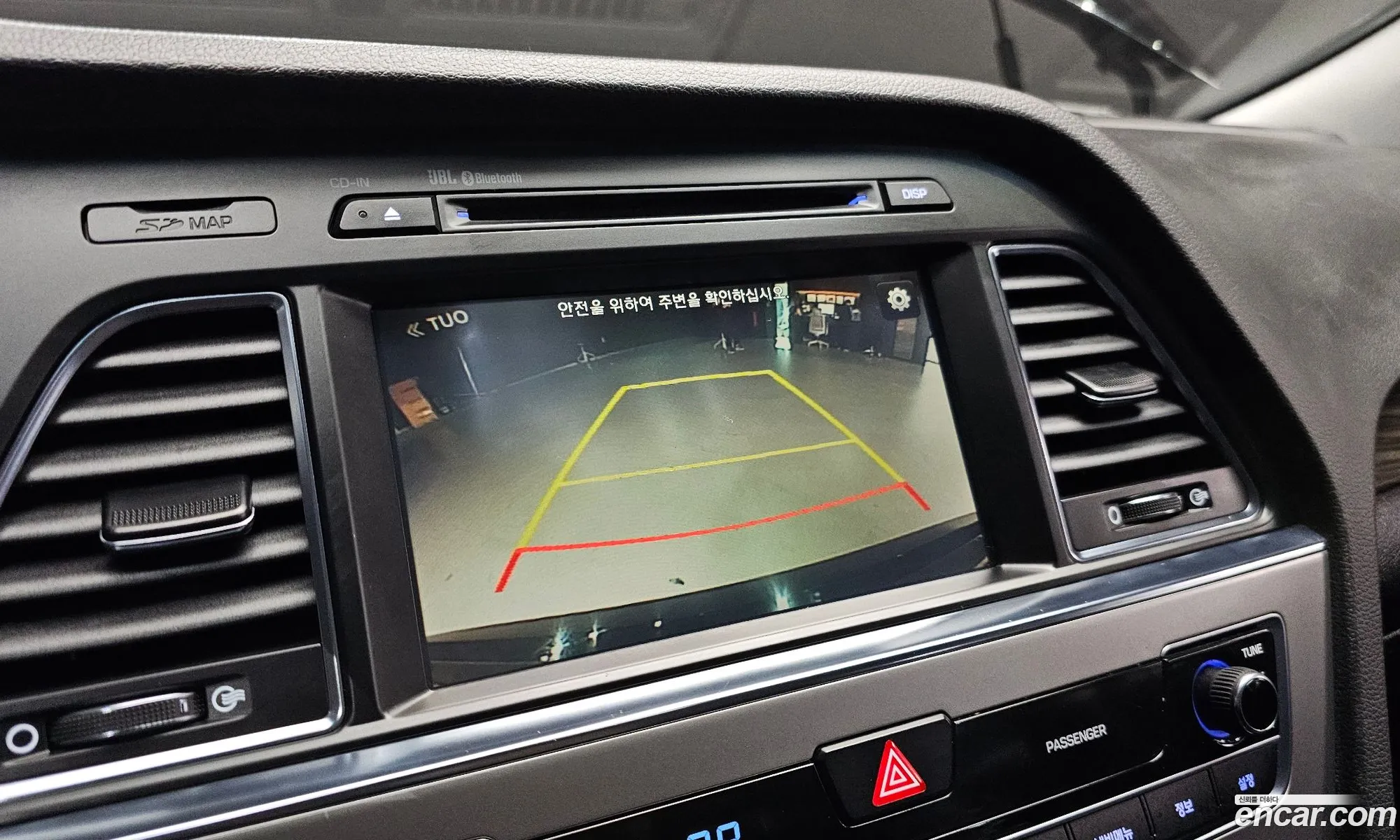 Hyundai LF Sonata 2014 — 17