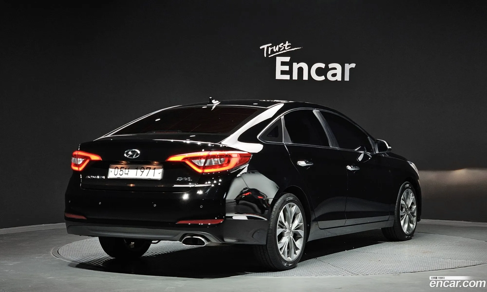 Hyundai LF Sonata 2014 — 15