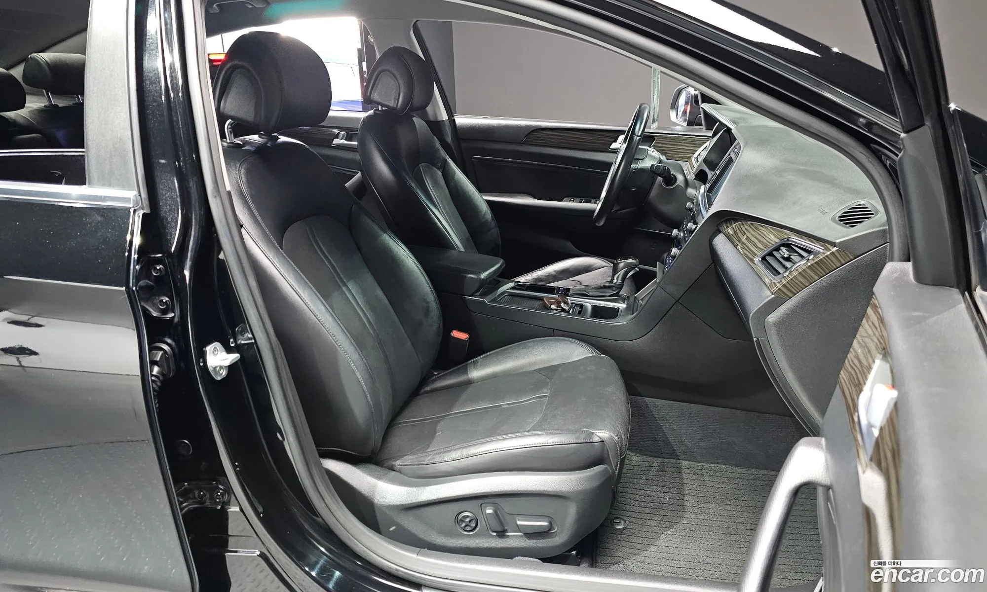 Hyundai LF Sonata 2014 — 10