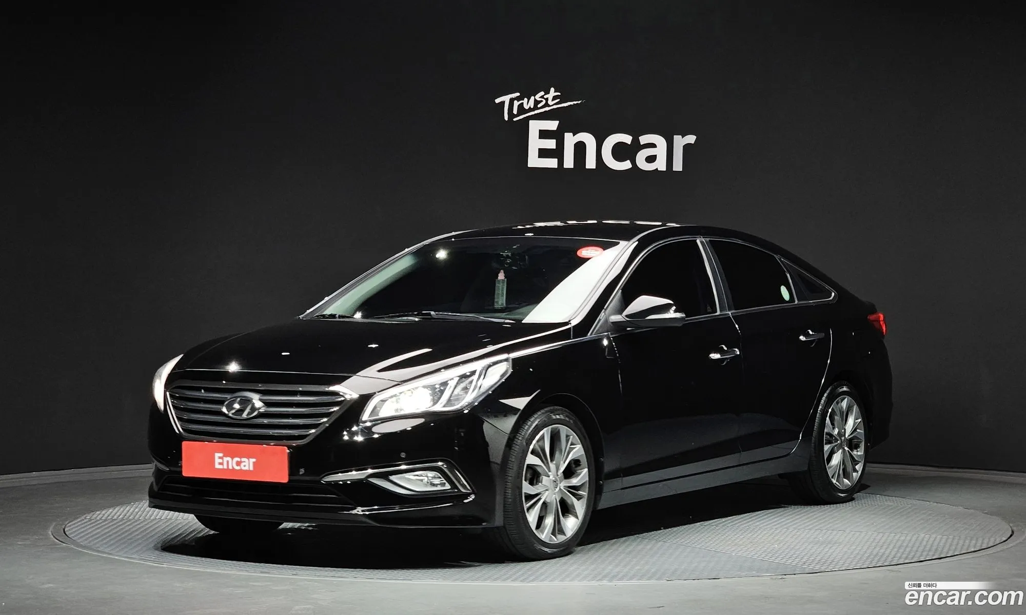 Hyundai LF Sonata 2014 — 12