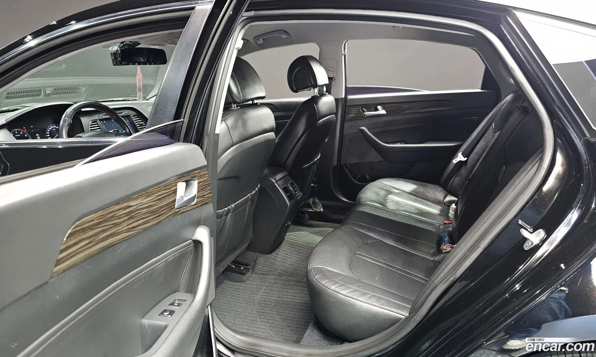 Hyundai LF Sonata 2014 — 19