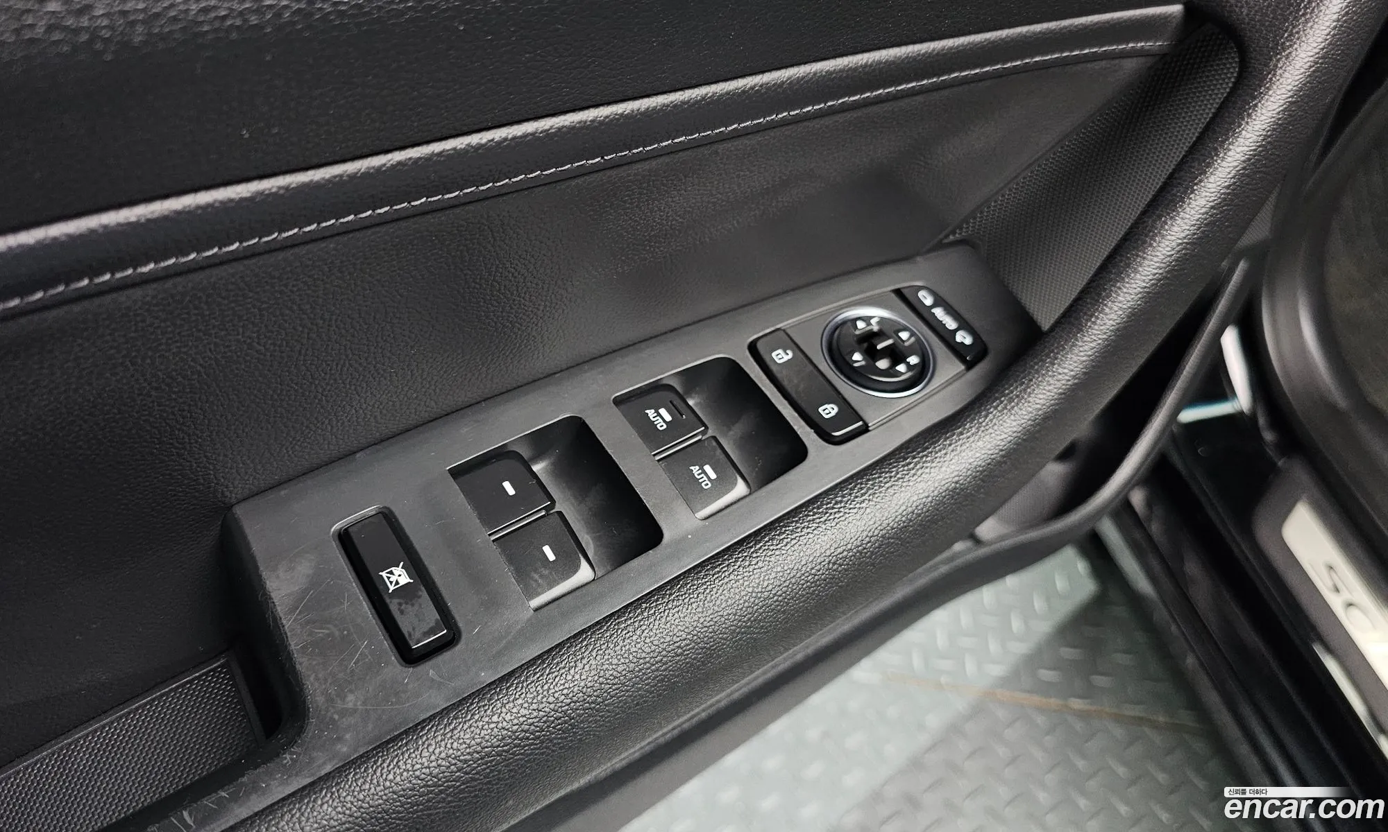 Hyundai LF Sonata 2014 — 20