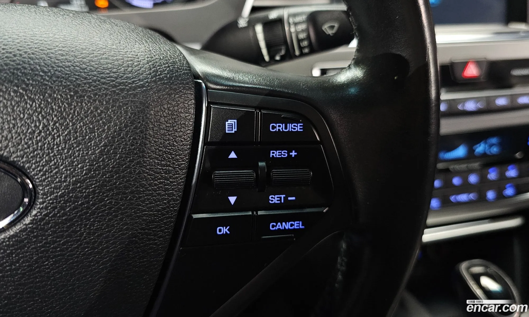 Hyundai LF Sonata 2014 — 13