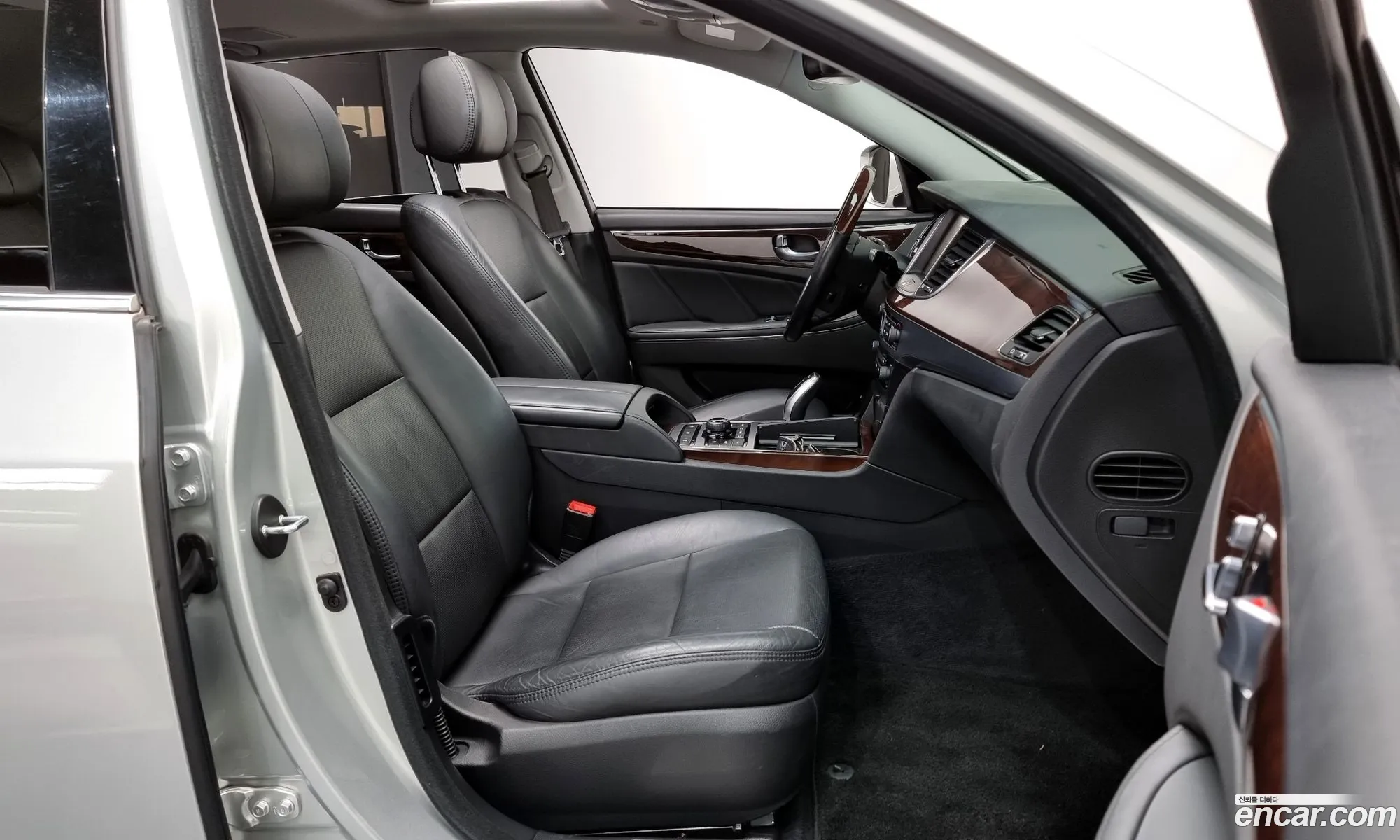 Hyundai Equus 2013 — 11