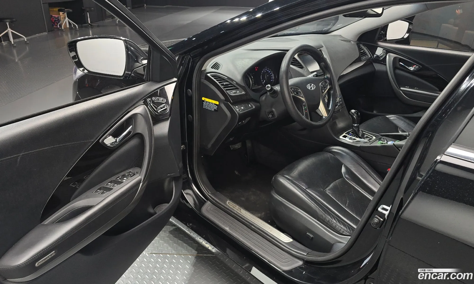 Hyundai Grandeur HG Hybrid 2014 — 11