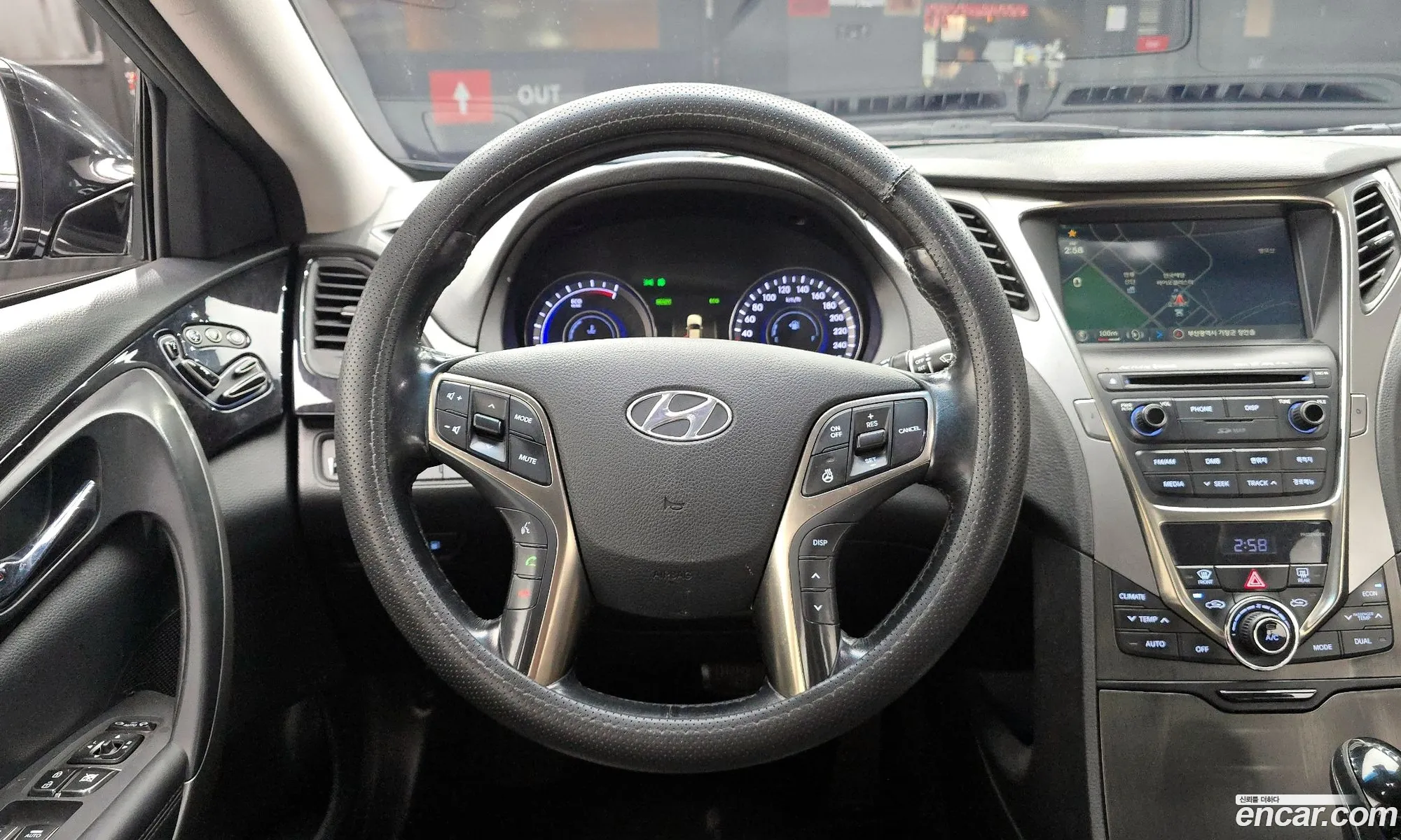 Hyundai Grandeur HG Hybrid 2014 — 13