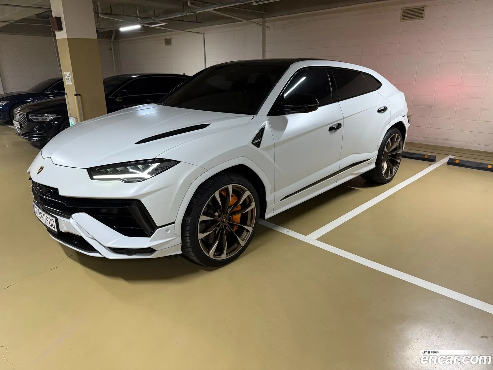 Lamborghini Urus 2023 — 12