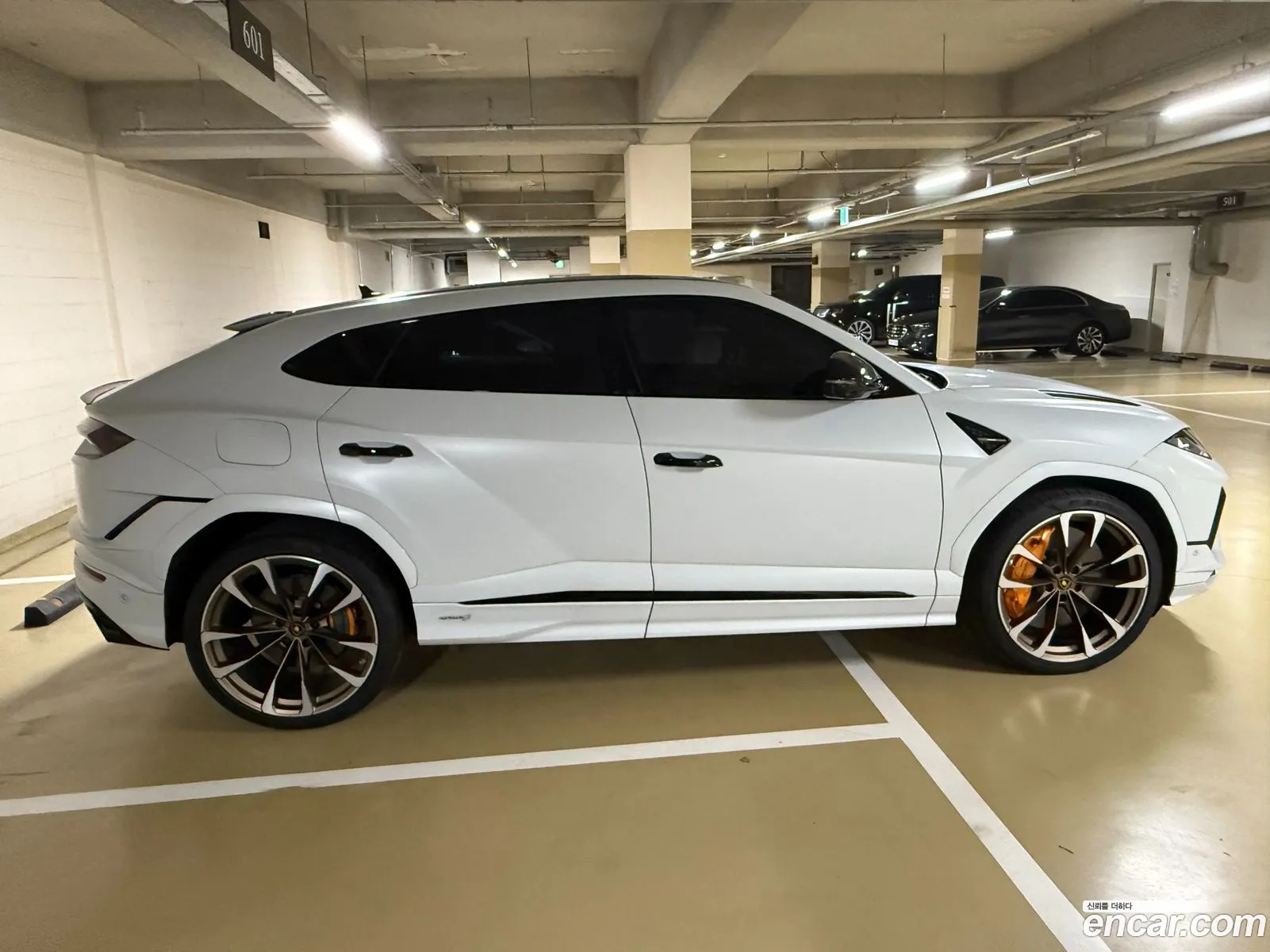 Lamborghini Urus 2023 — 10