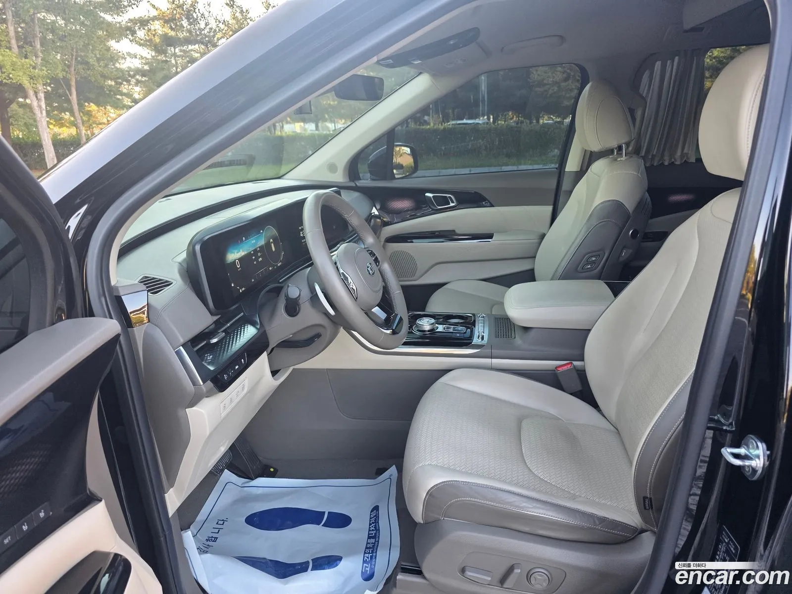 Kia Carnival 2021 — 10