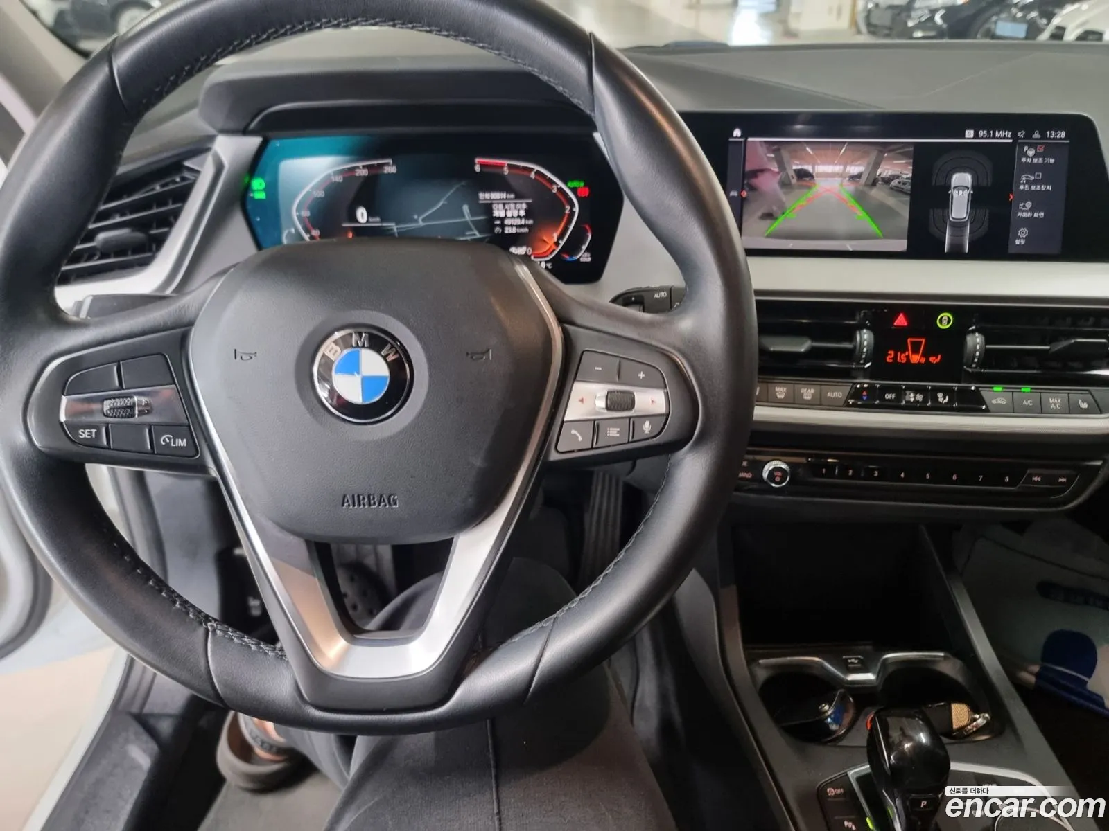 BMW 1 Series 2020 — 17
