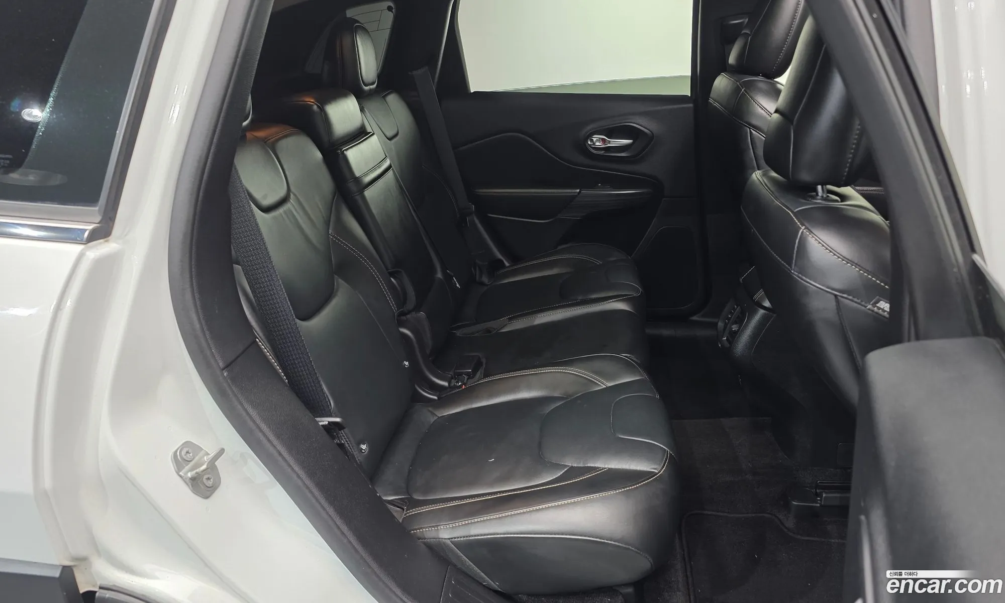 Jeep Cherokee 2016 — 11