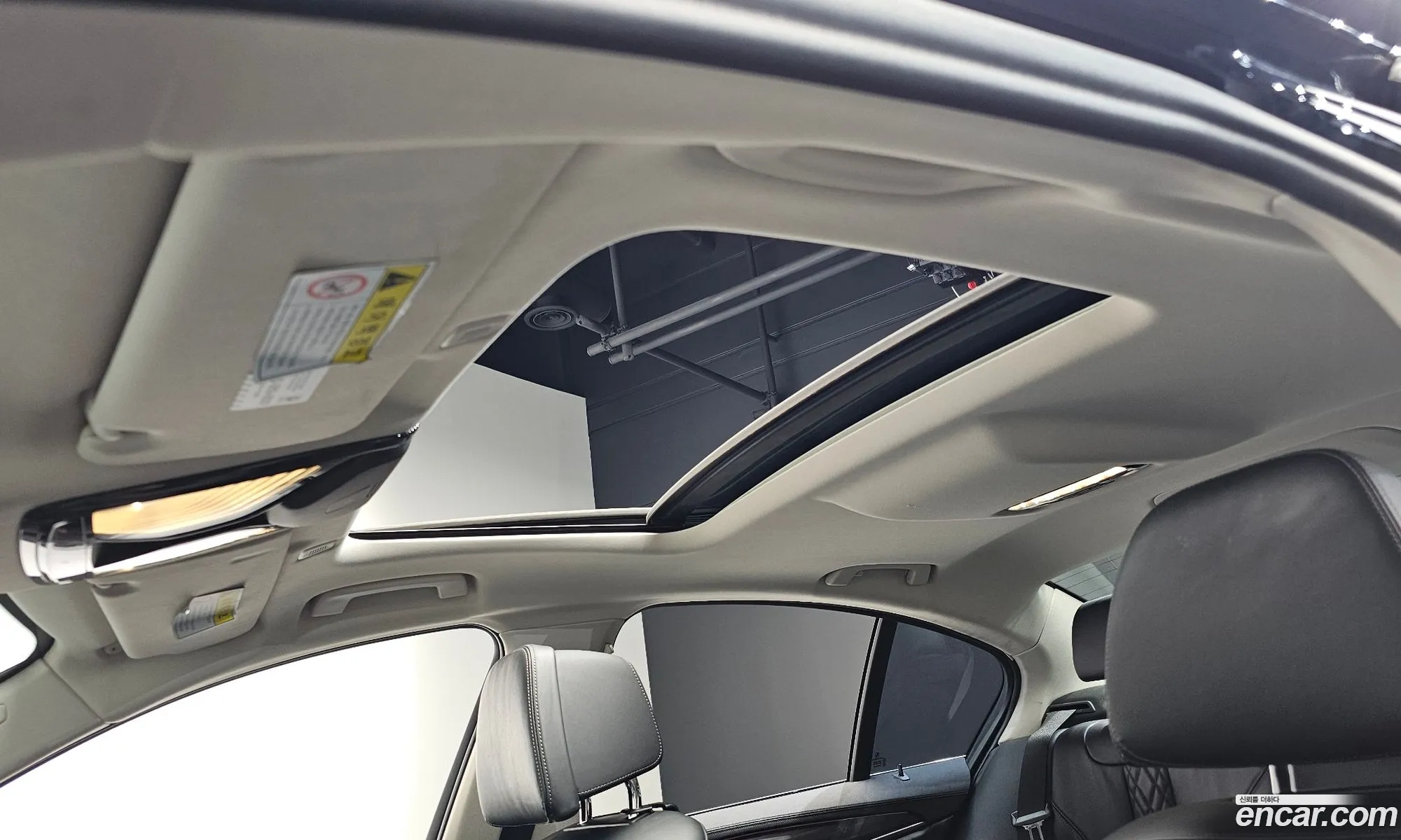 BMW 5 Series 2019 WBAJD9107KB277891 — 17