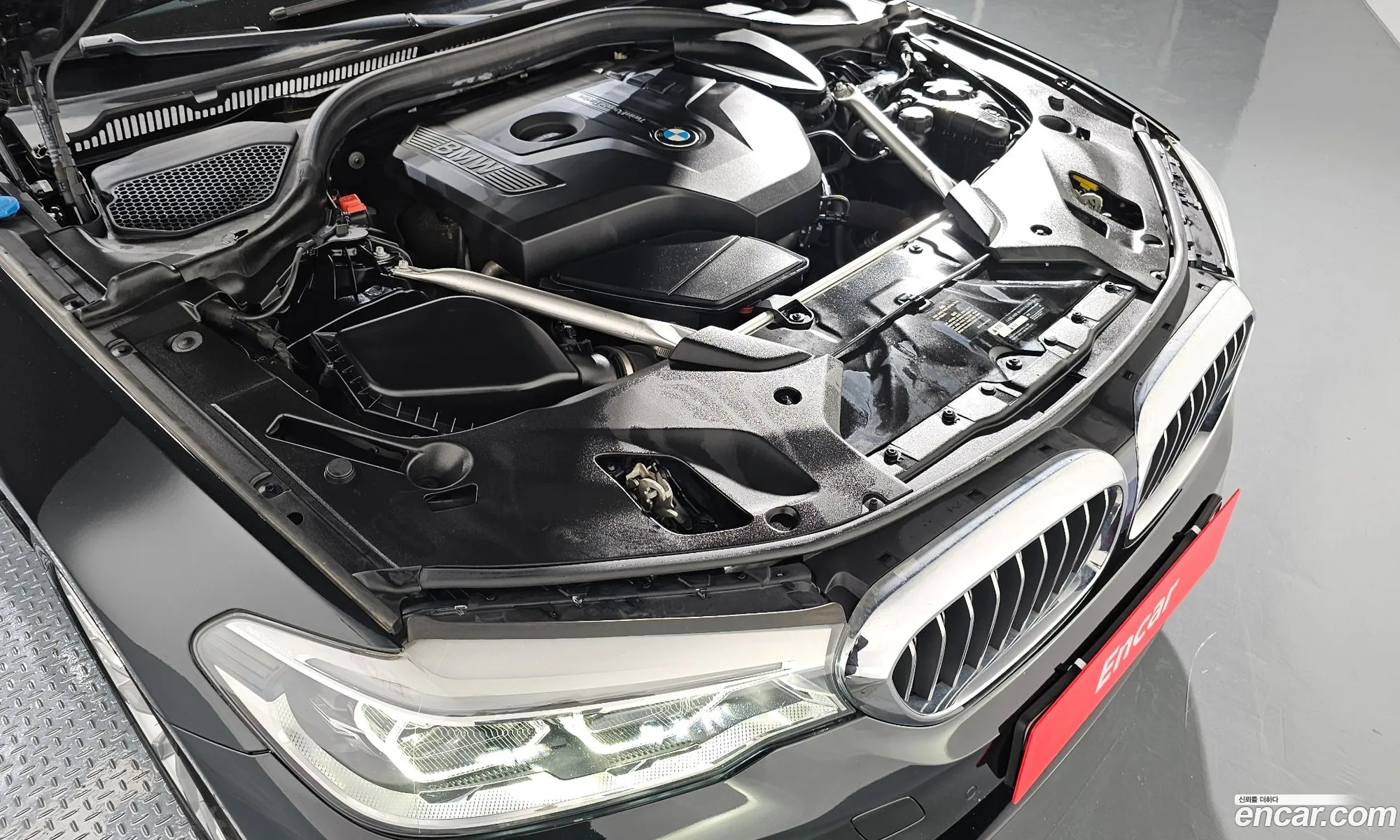BMW 5 Series 2019 WBAJD9107KB277891 — 11