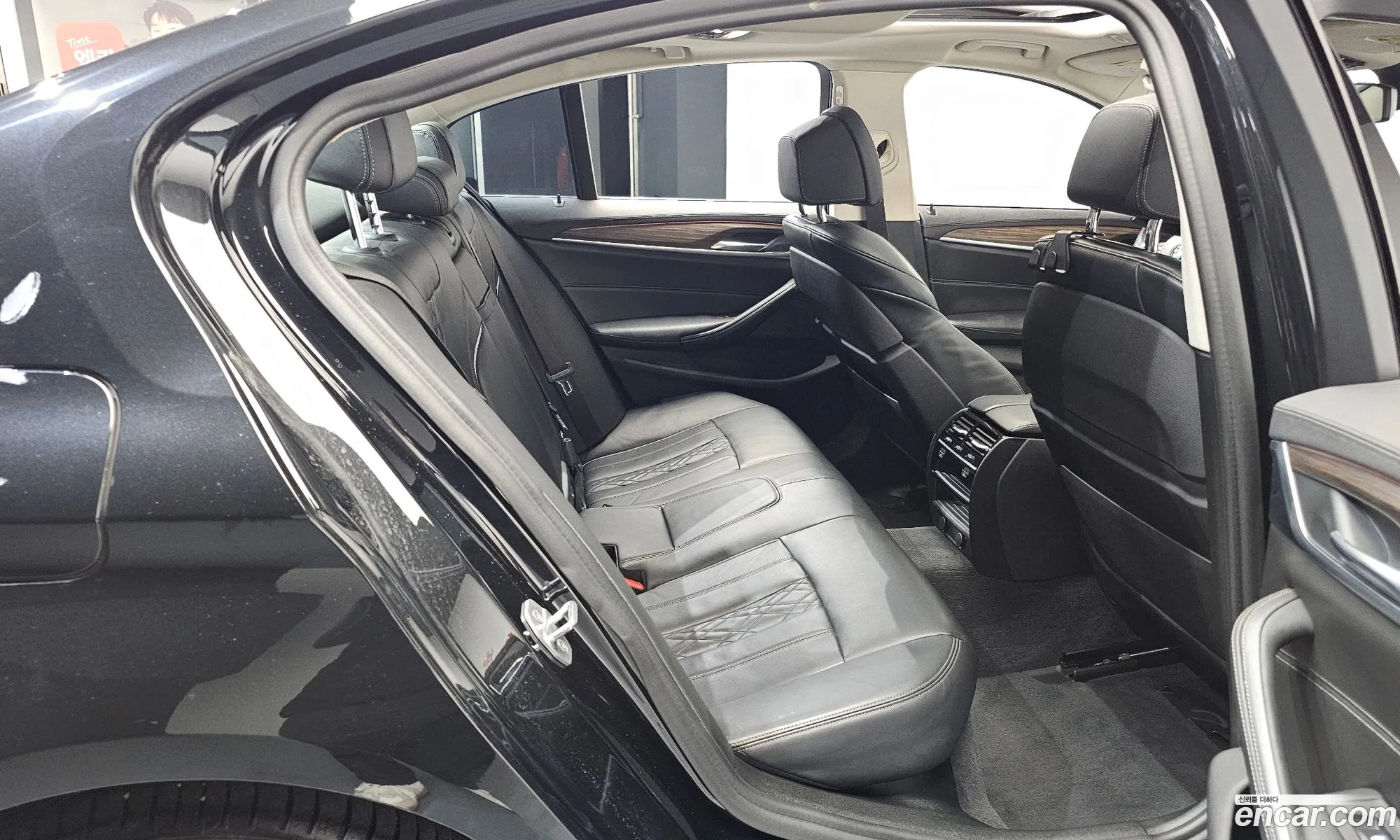 BMW 5 Series 2019 WBAJD9107KB277891 — 7