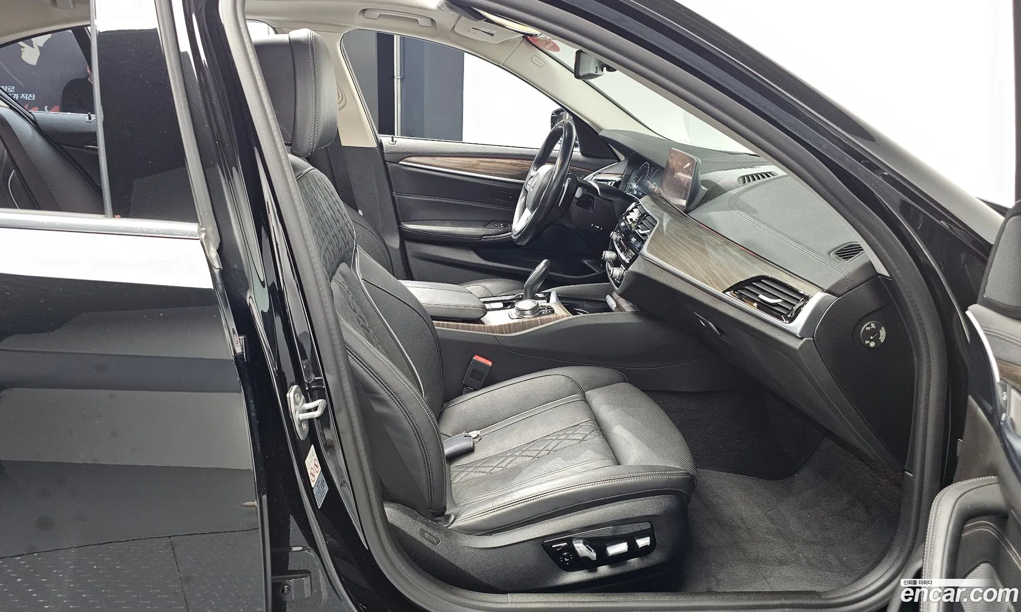 BMW 5 Series 2019 WBAJD9107KB277891 — 9