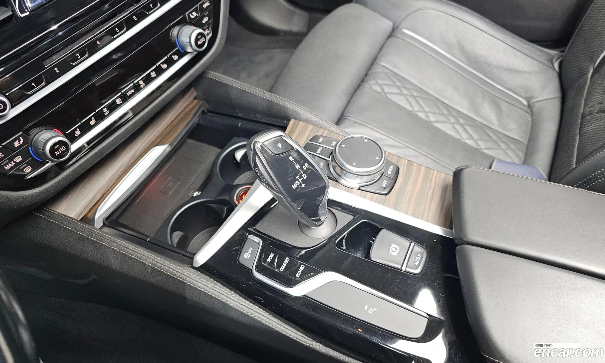 BMW 5 Series 2019 WBAJD9107KB277891 — 2