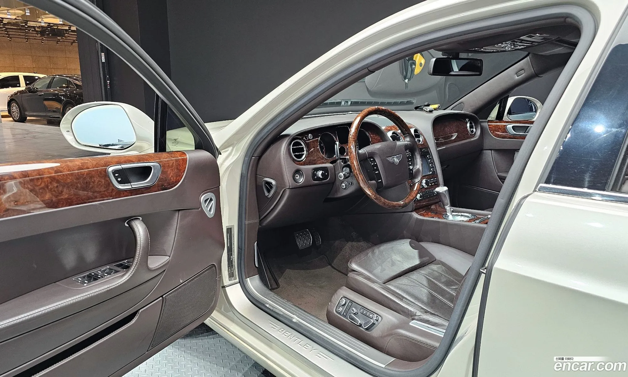 Bentley Flying Spur 2011 SCBBS53W9BC068883 — 4